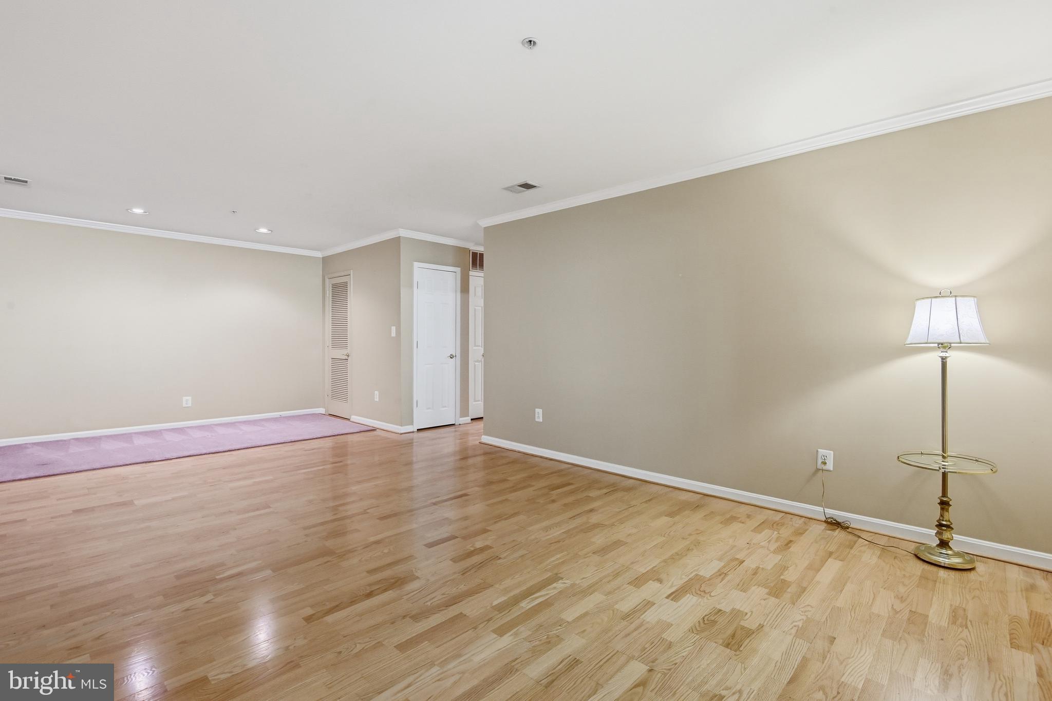 STRAFFAN - Residential