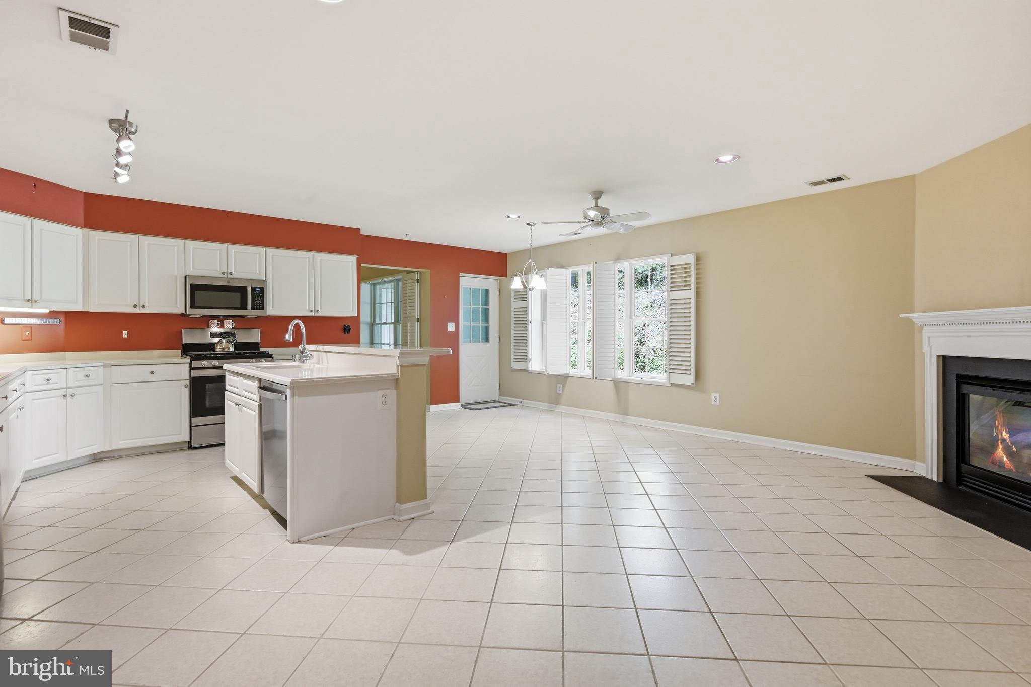 STRAFFAN - Residential