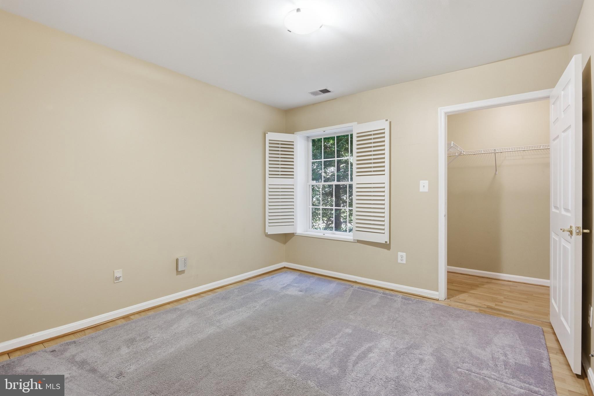 STRAFFAN - Residential