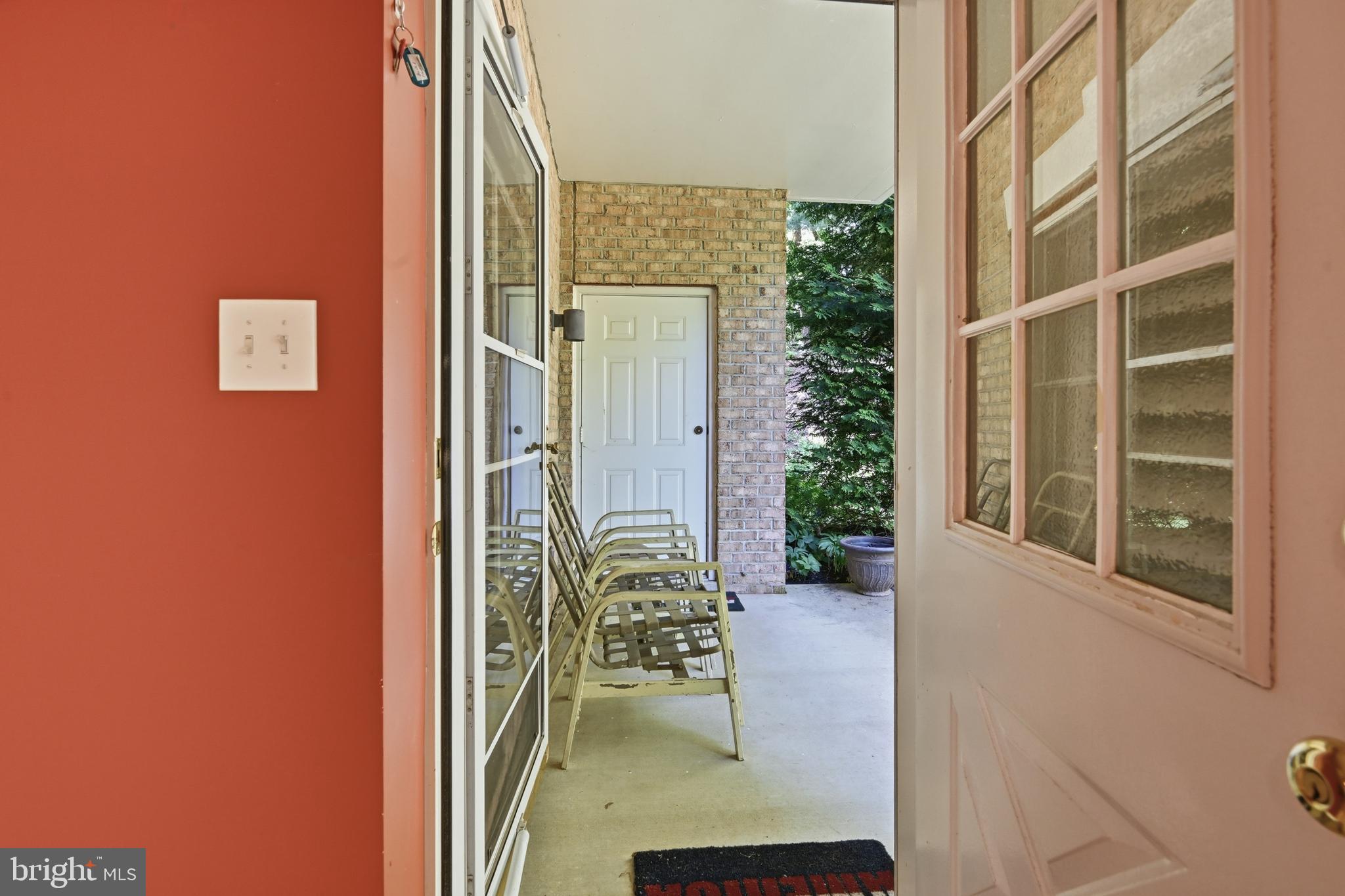 STRAFFAN - Residential