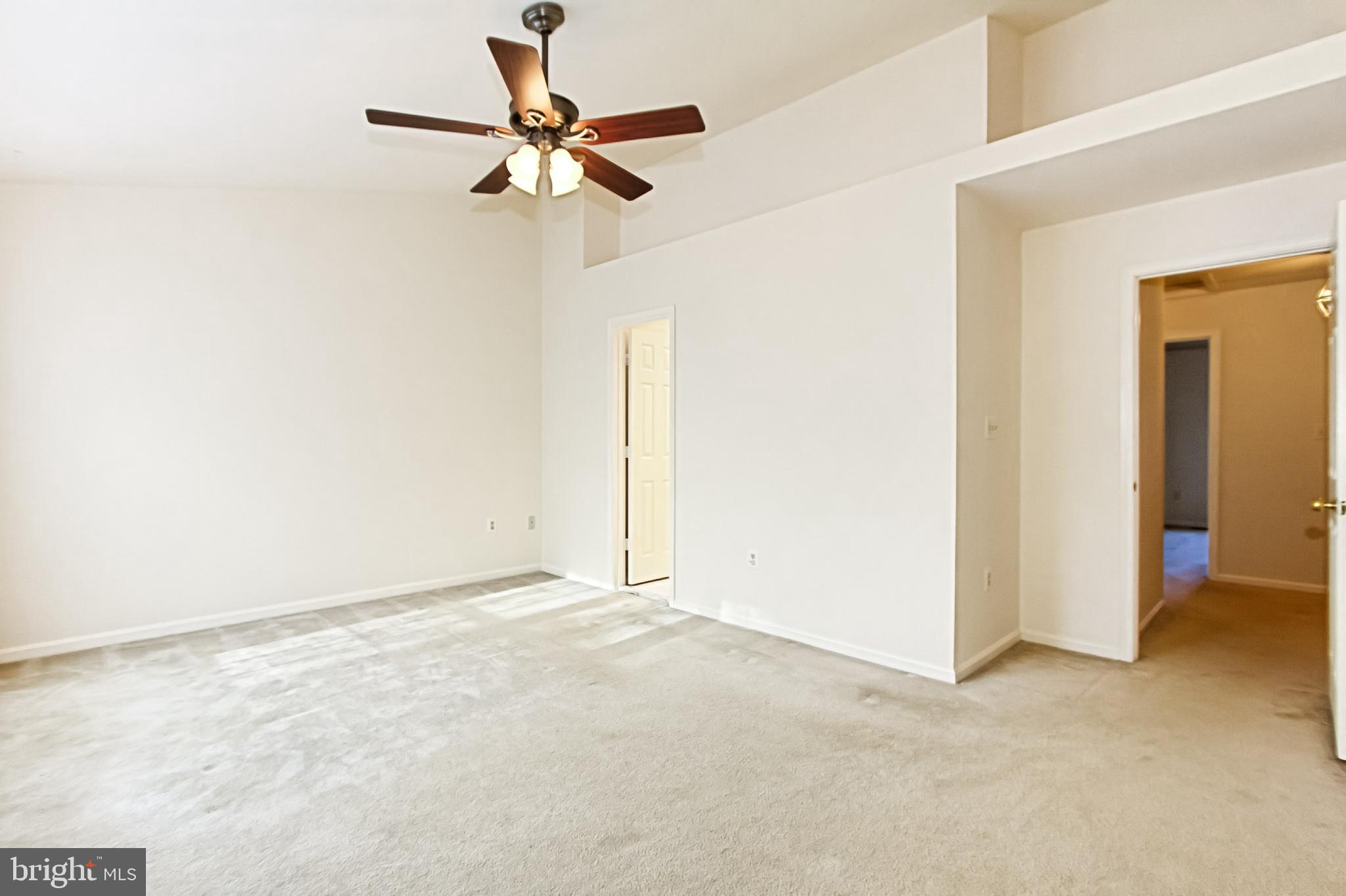 KINGSTOWNE - Residential Lease