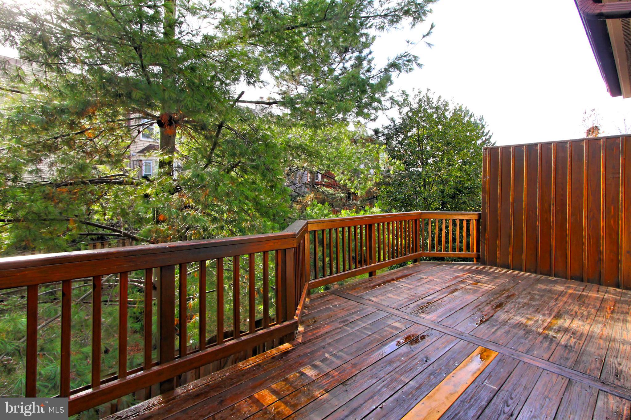 KINGSTOWNE - Residential Lease