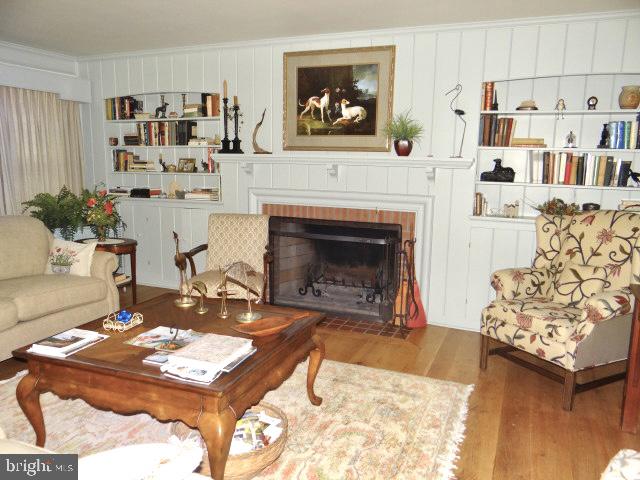 GUILFORD HILLS SOUTH - Residential