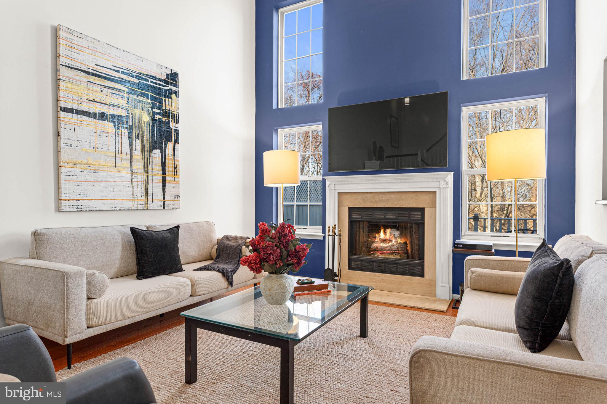 REBEL HILL - Residential