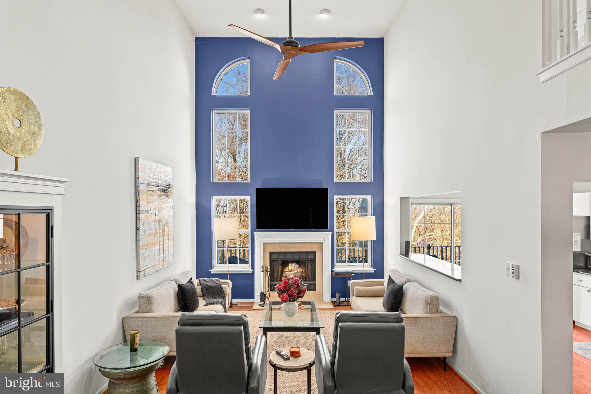 REBEL HILL - Residential