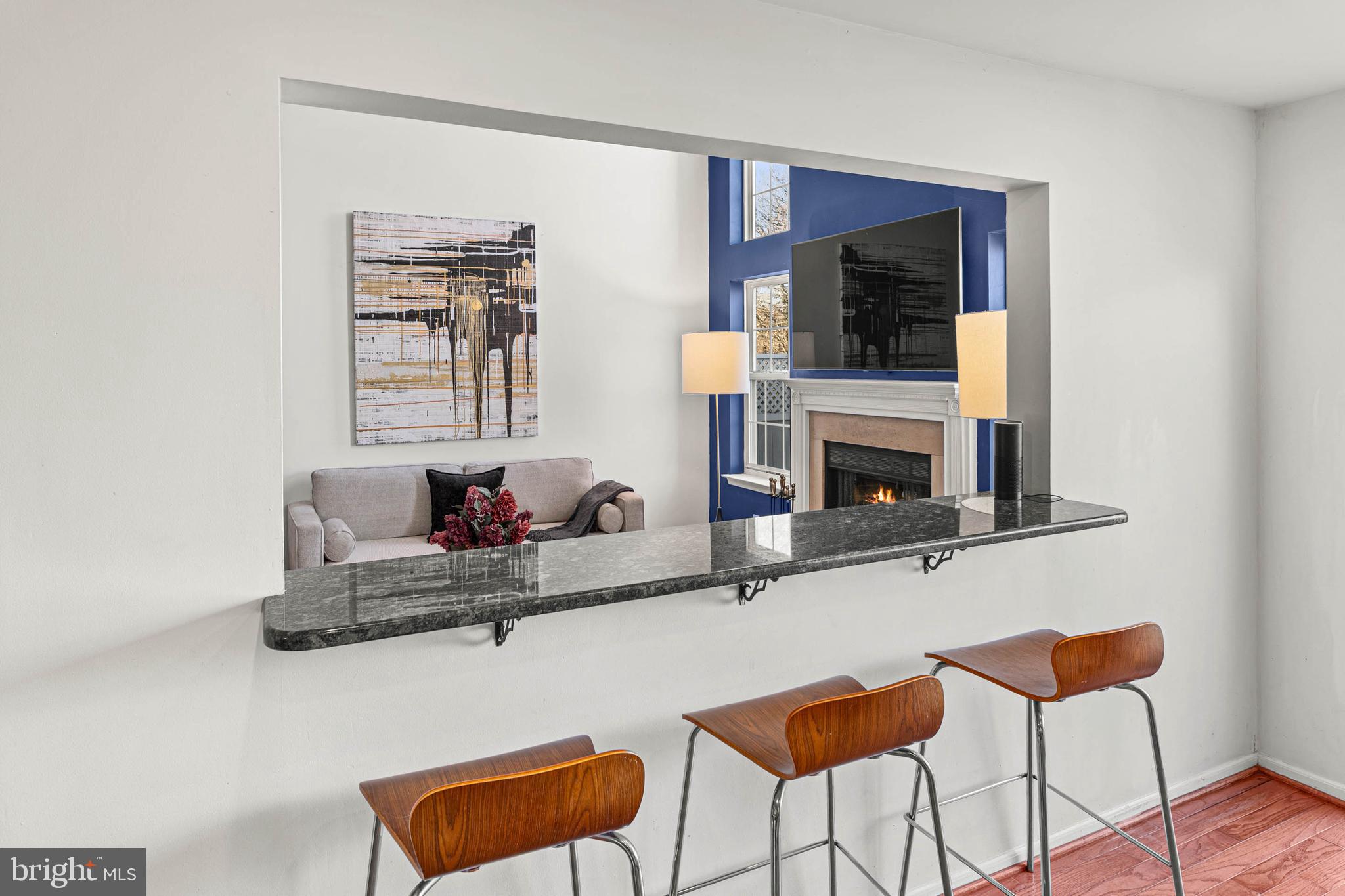 REBEL HILL - Residential