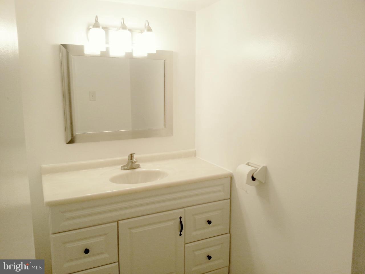 HUNTINGTON CLUB - Residential Lease