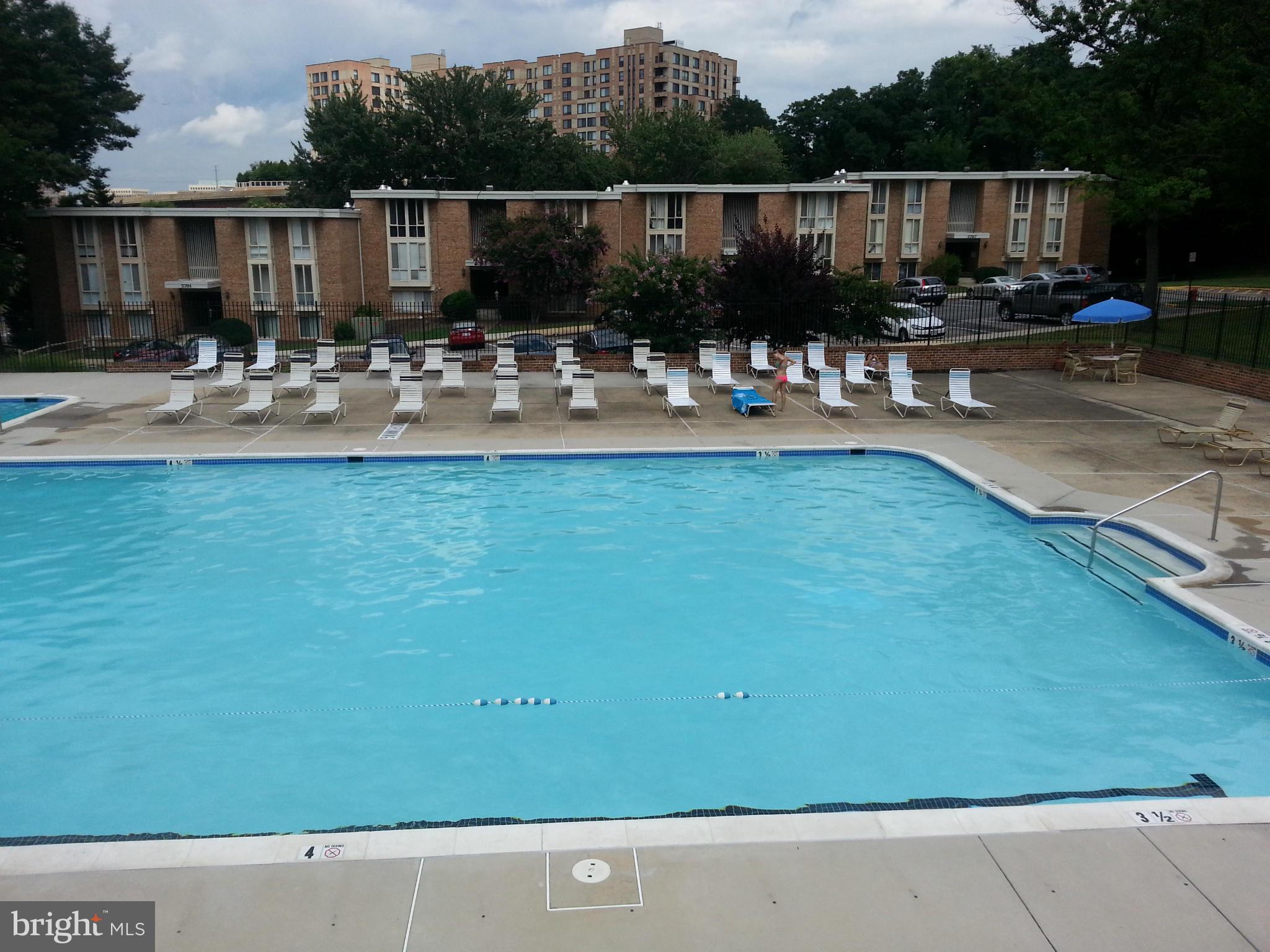 HUNTINGTON CLUB - Residential Lease