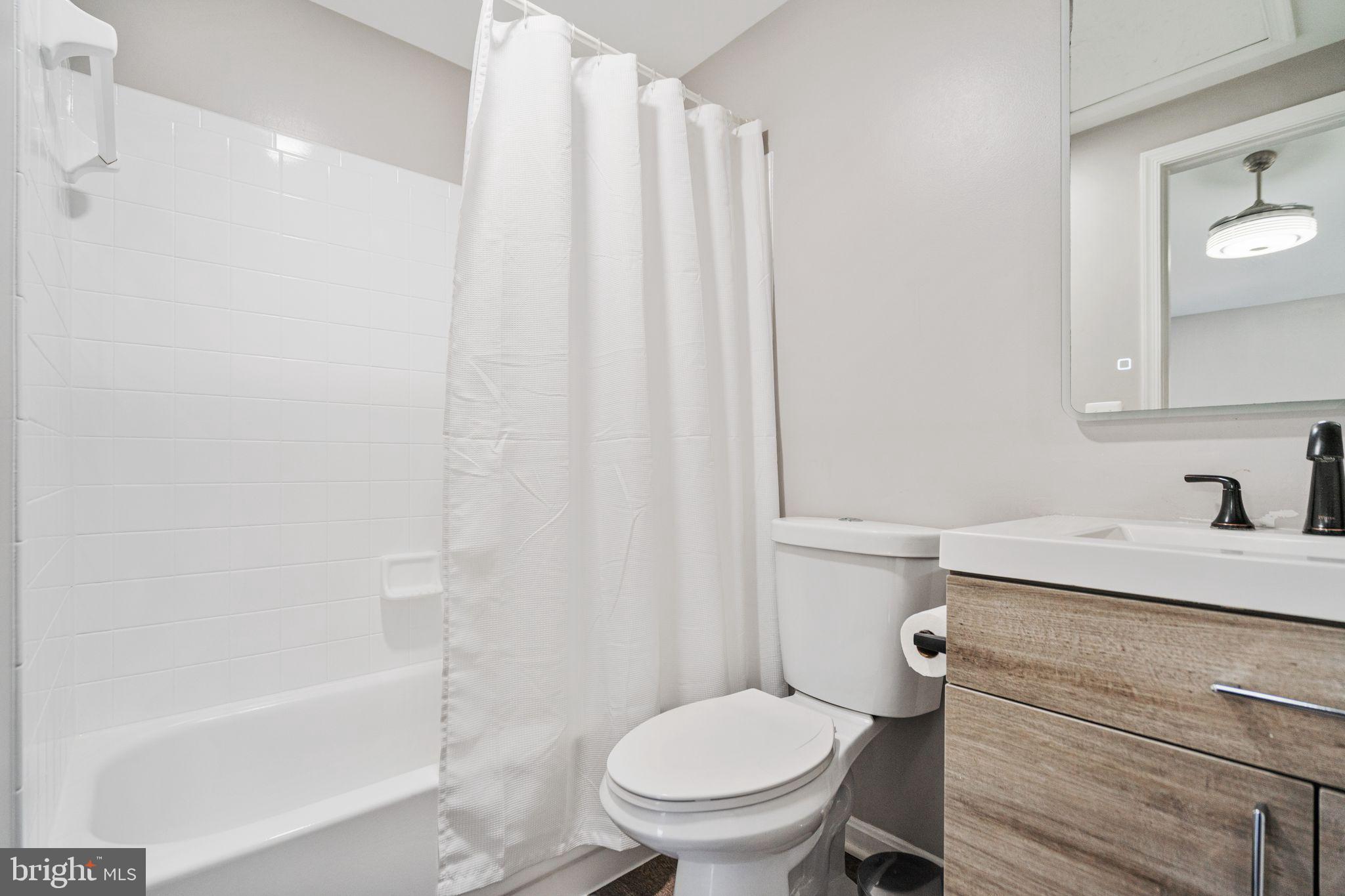 PRINCETON WOODS - Residential Lease