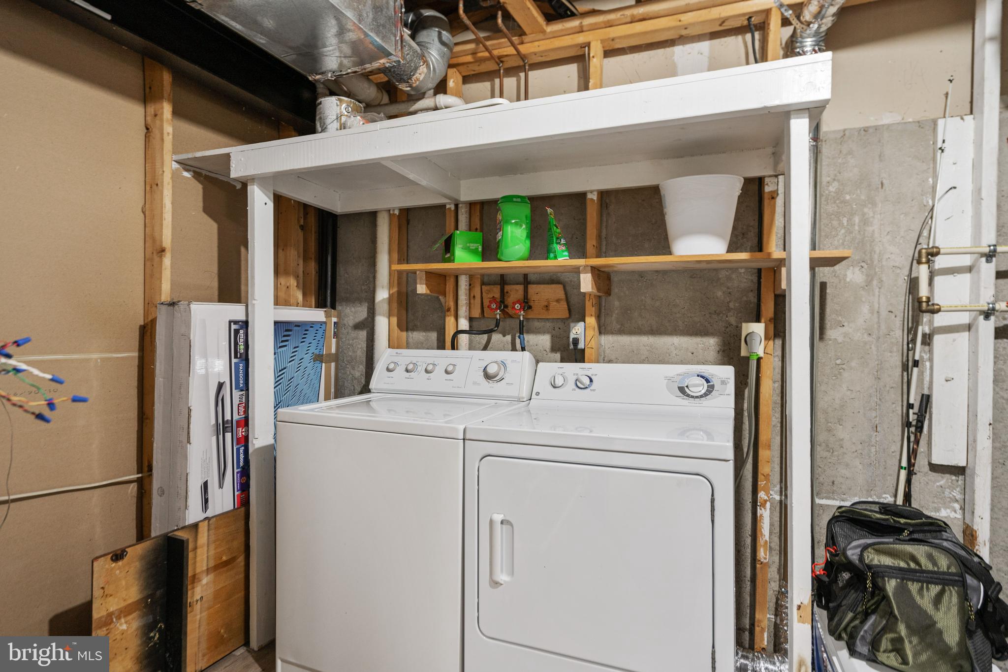 PRINCETON WOODS - Residential Lease