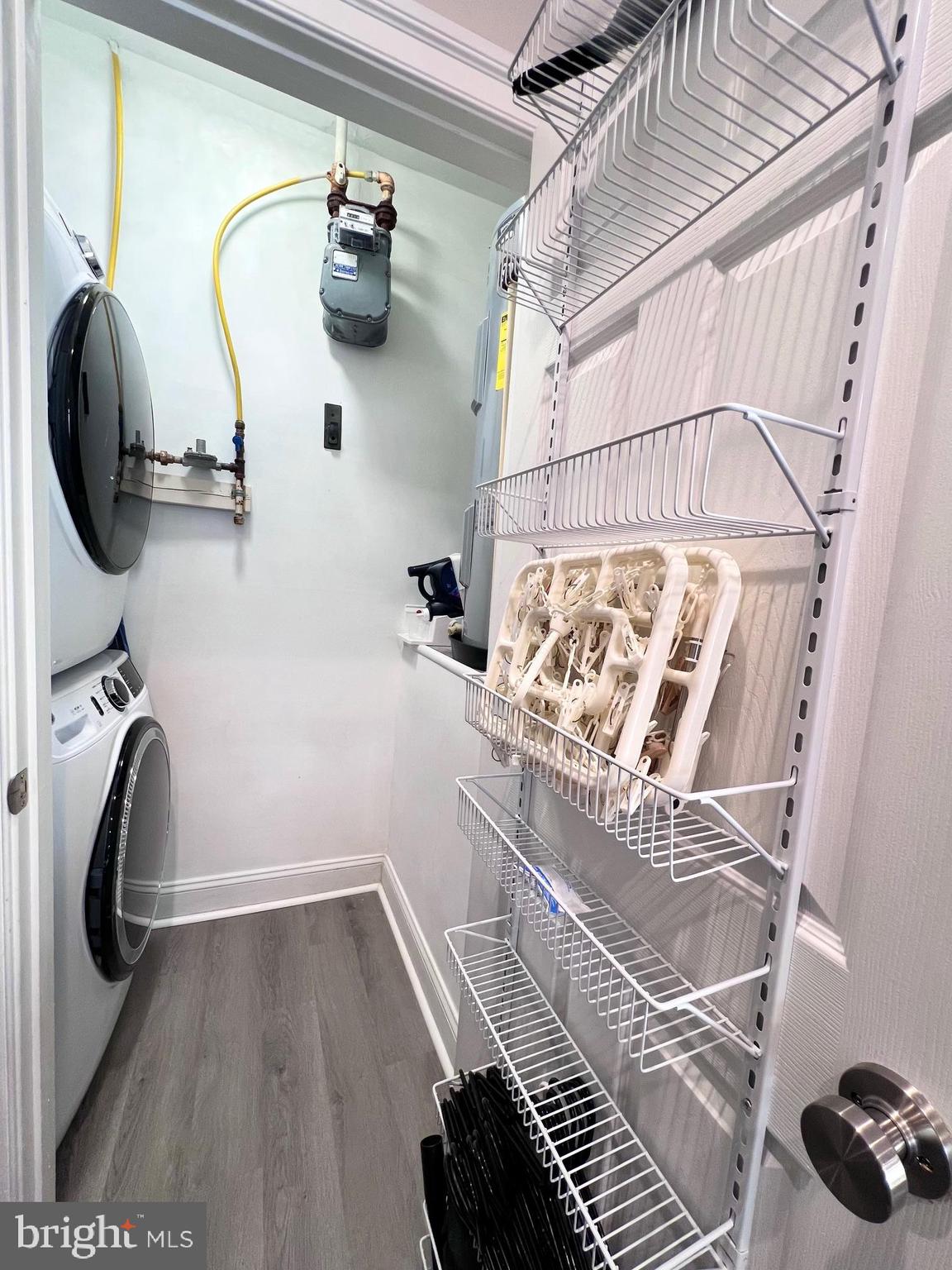 POTOMAC LAKES - Residential Lease