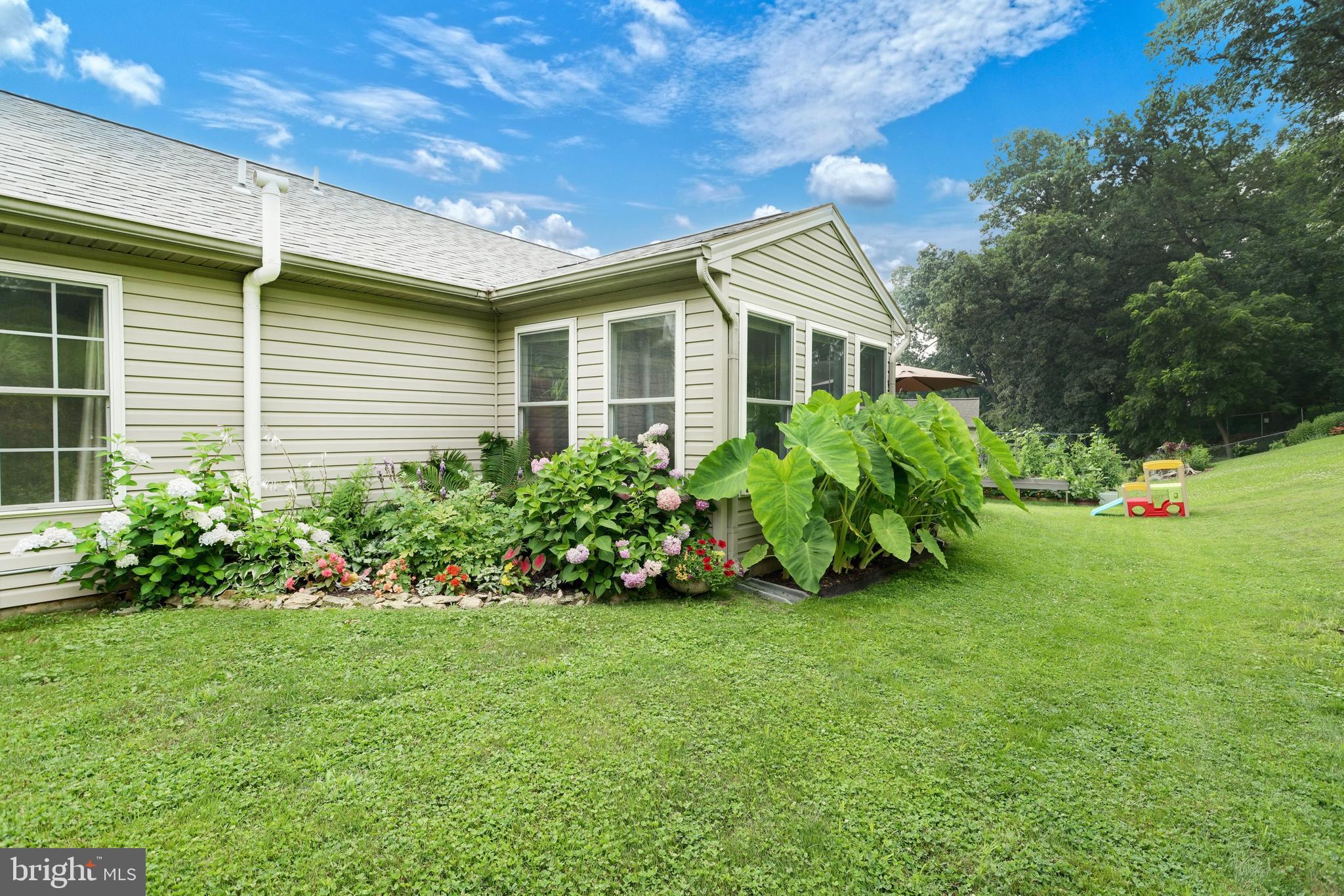 DEW DROP MEADOWS - Residential