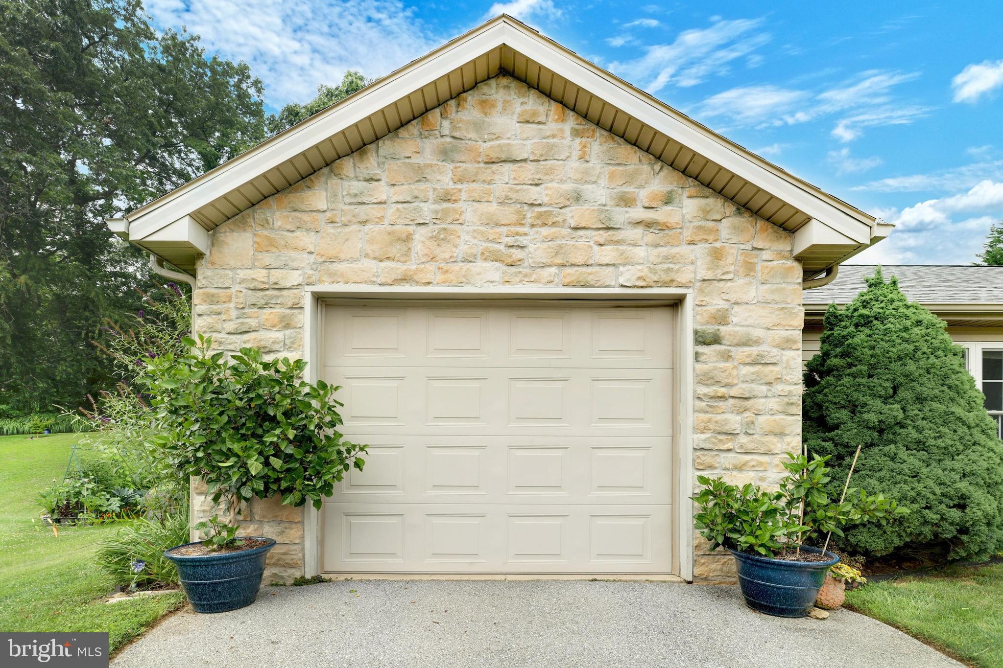 DEW DROP MEADOWS - Residential