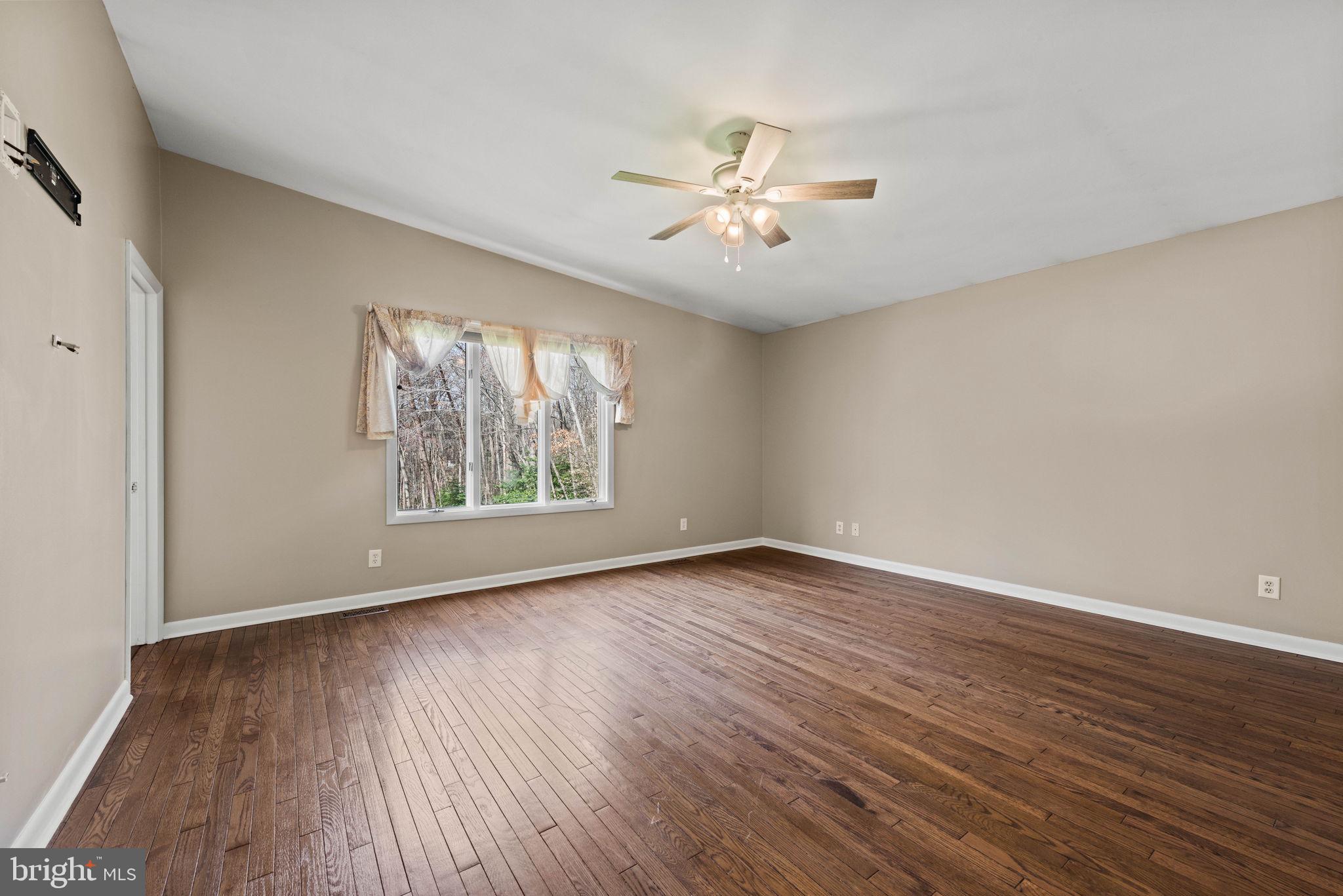 LOCUST GROVE ESTATES - Residential