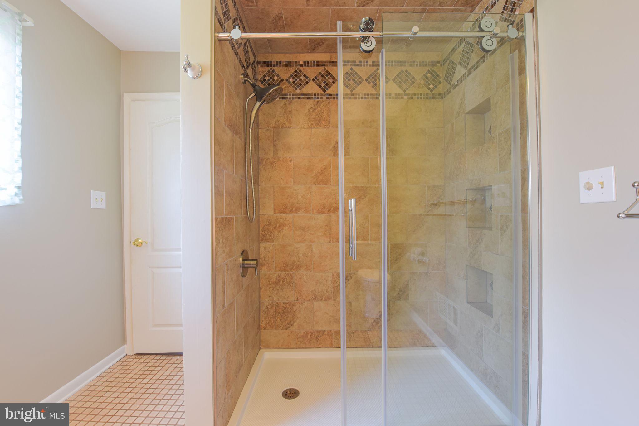 LOCUST GROVE ESTATES - Residential