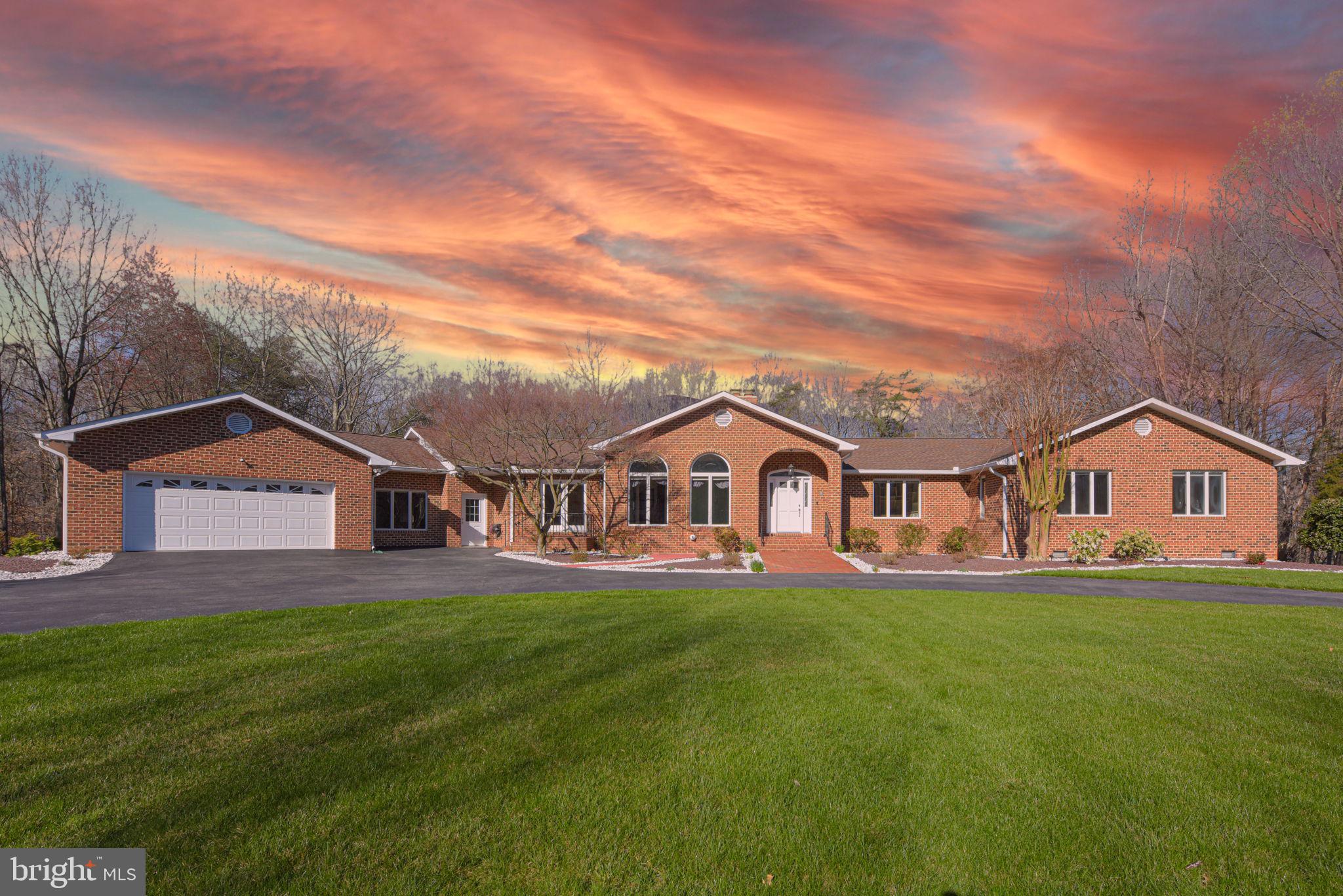 LOCUST GROVE ESTATES - Residential