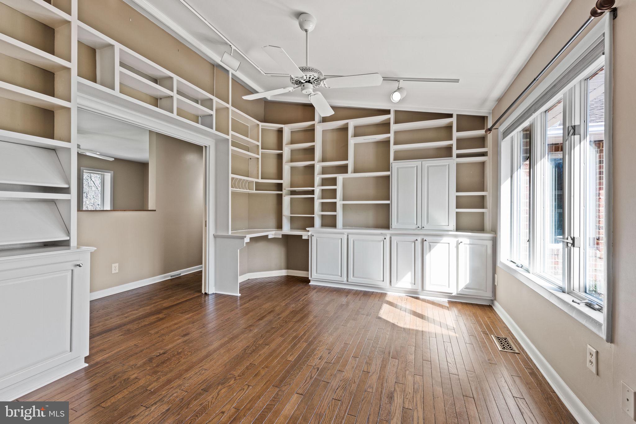 LOCUST GROVE ESTATES - Residential