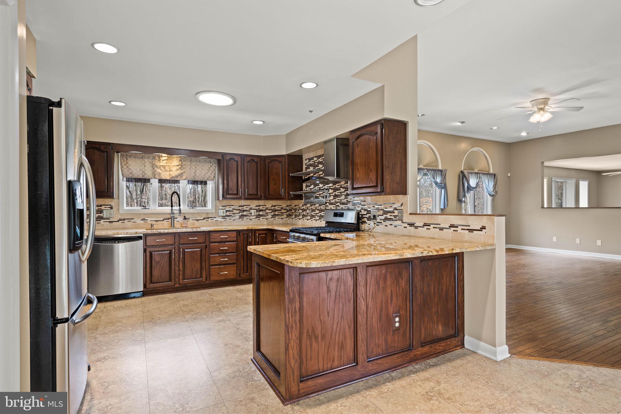 LOCUST GROVE ESTATES - Residential