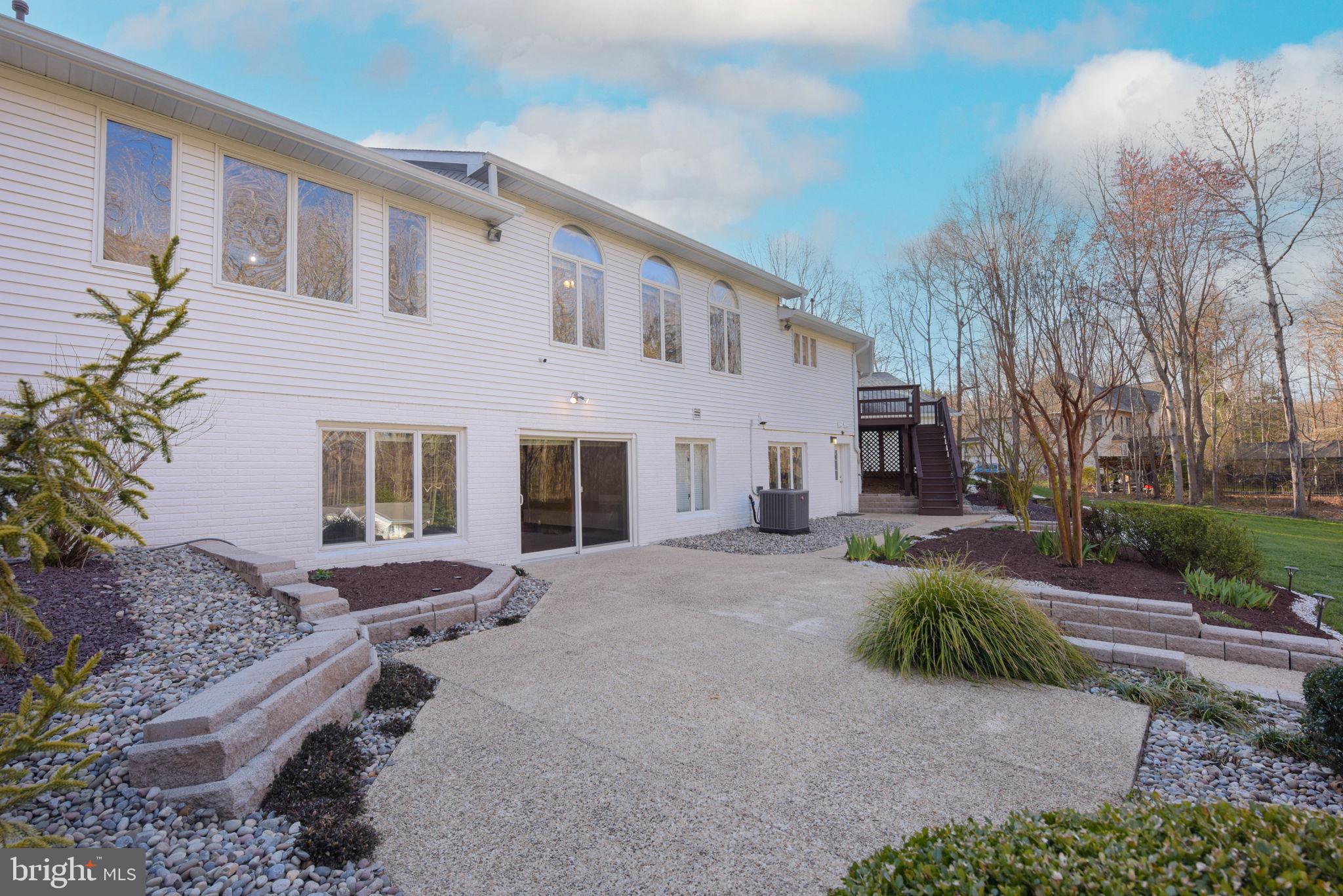 LOCUST GROVE ESTATES - Residential