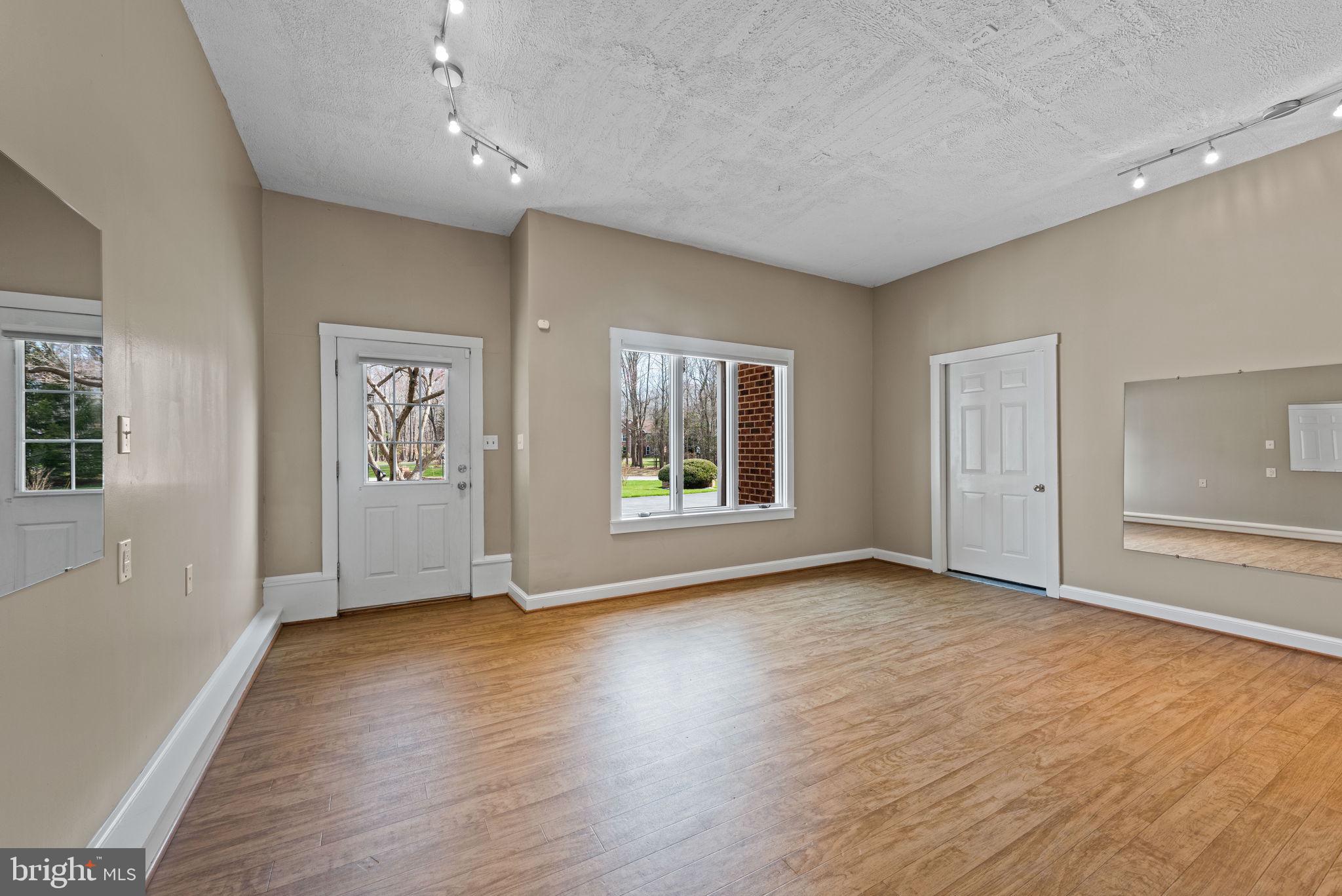 LOCUST GROVE ESTATES - Residential