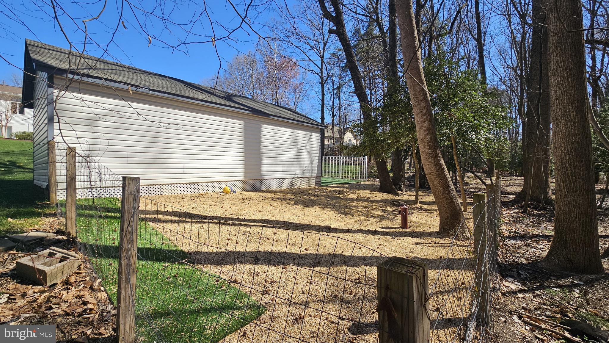 LOCUST GROVE ESTATES - Residential