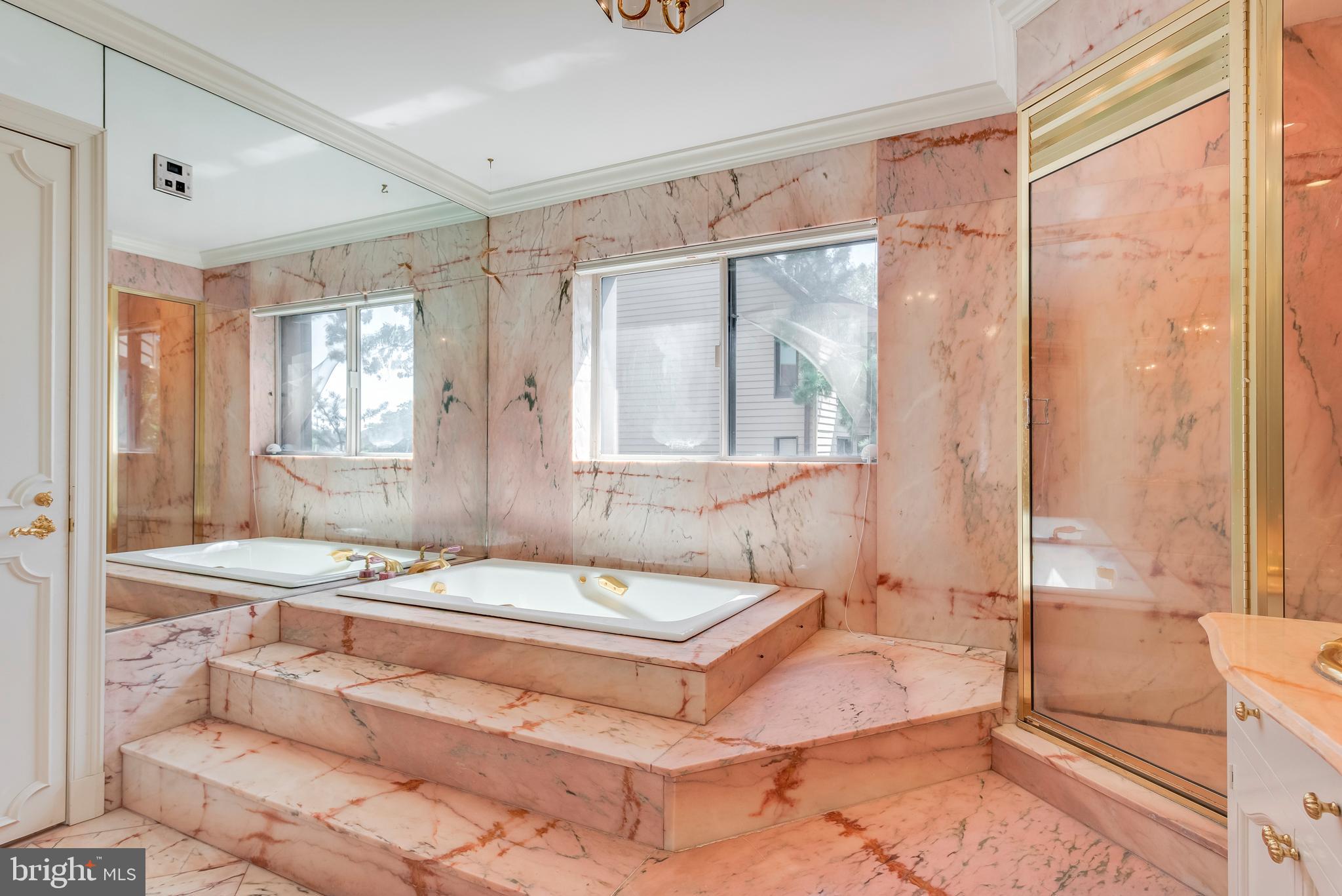 THE POINT CONDO - Residential