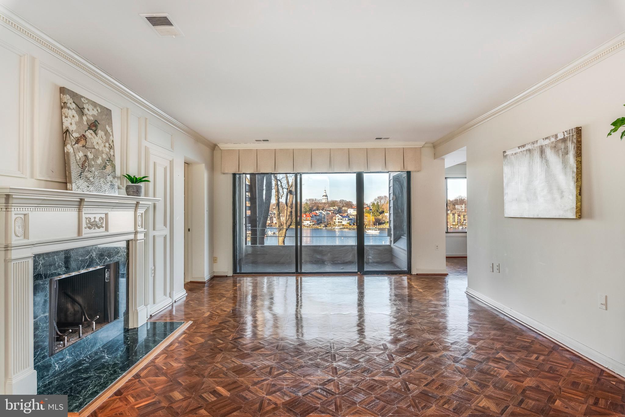 THE POINT CONDO - Residential