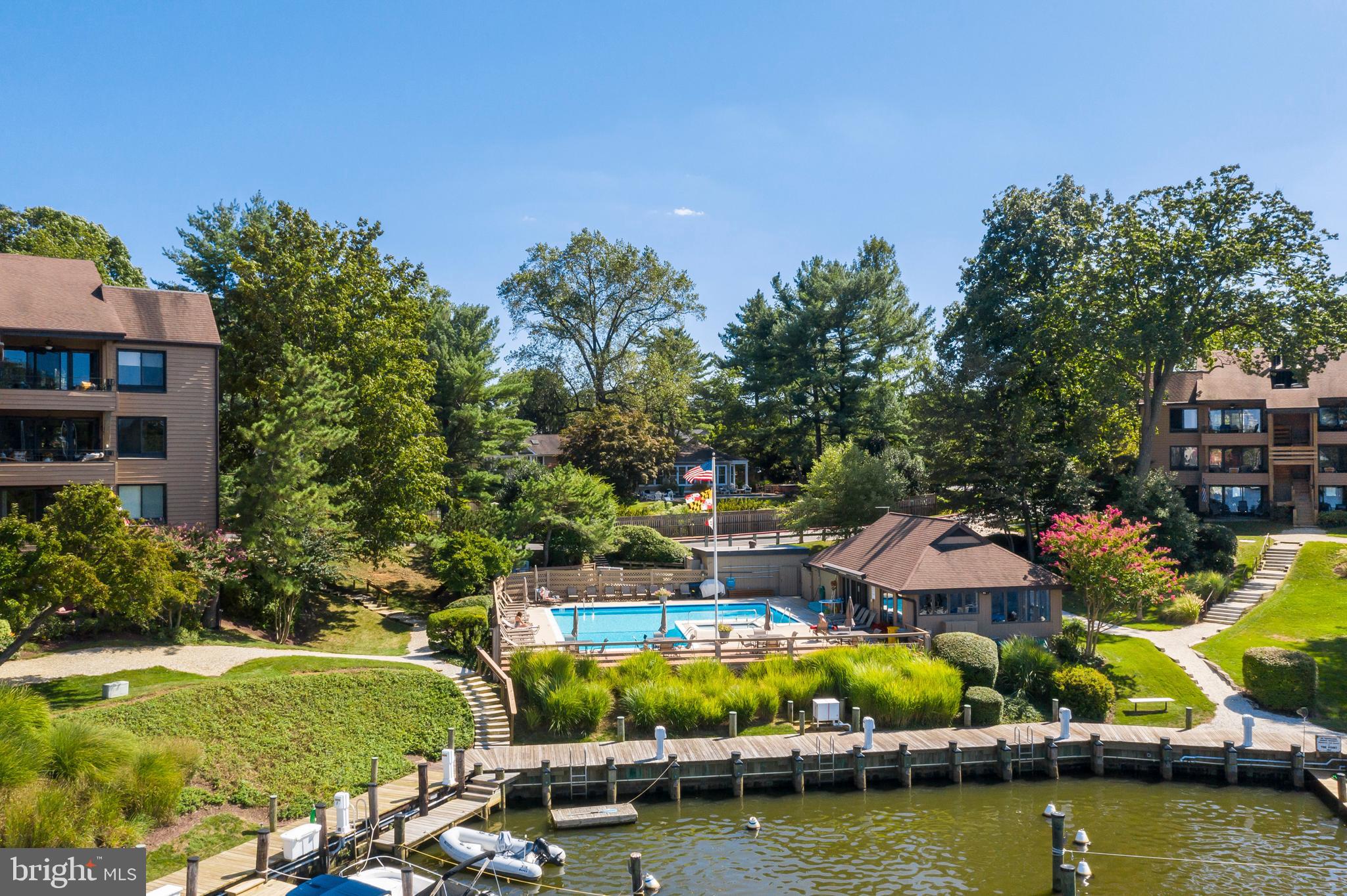 THE POINT CONDO - Residential