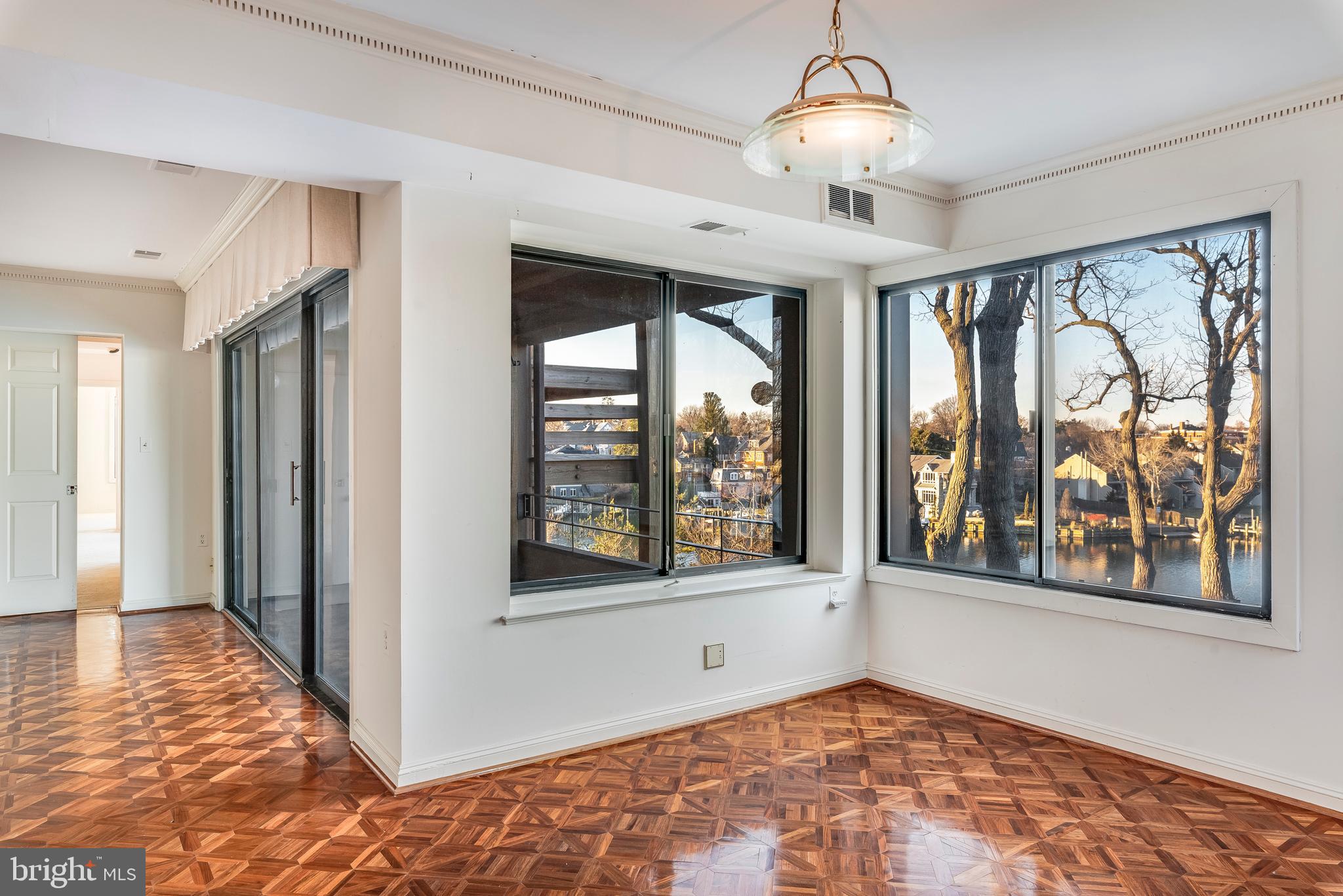 THE POINT CONDO - Residential