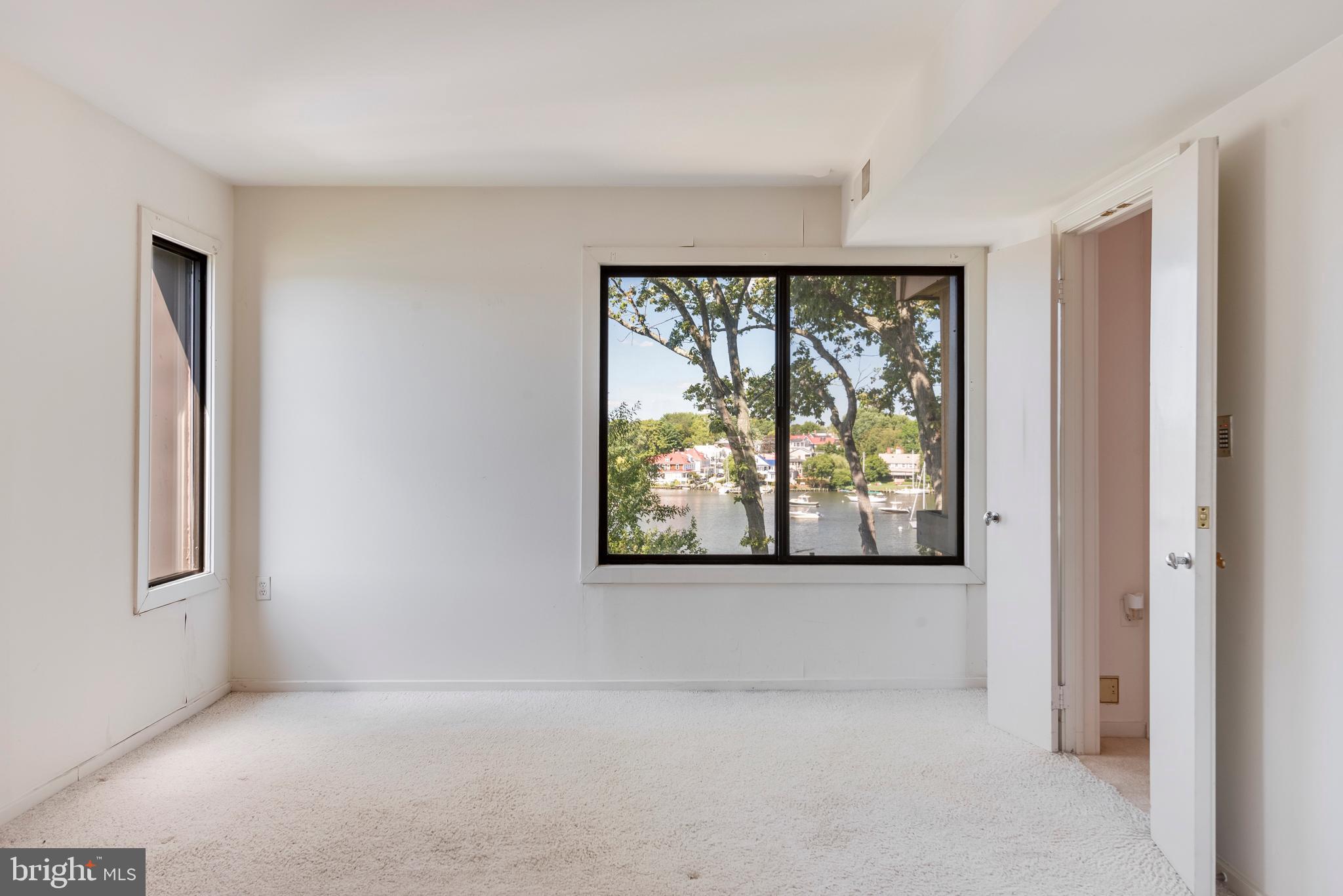 THE POINT CONDO - Residential