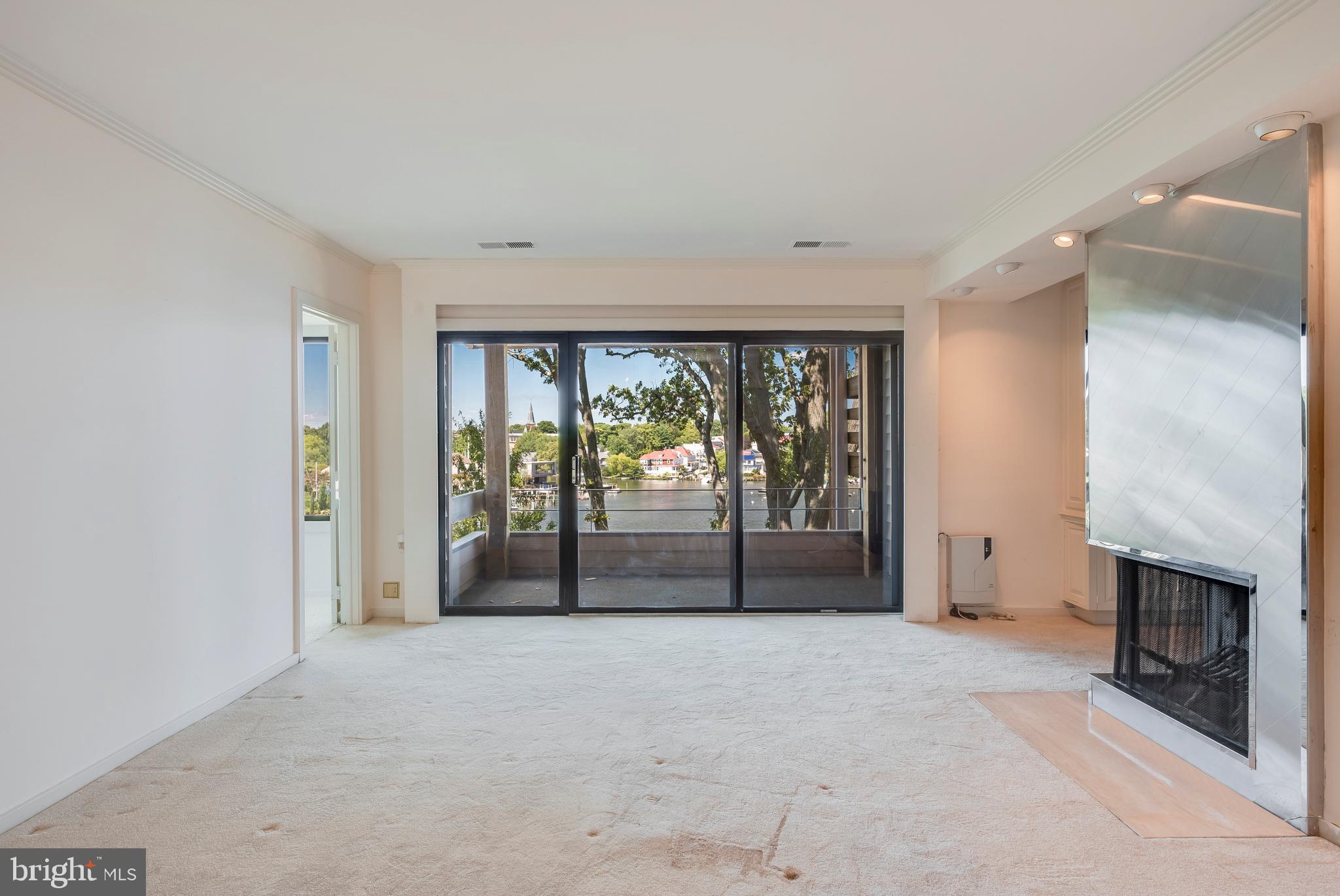 THE POINT CONDO - Residential