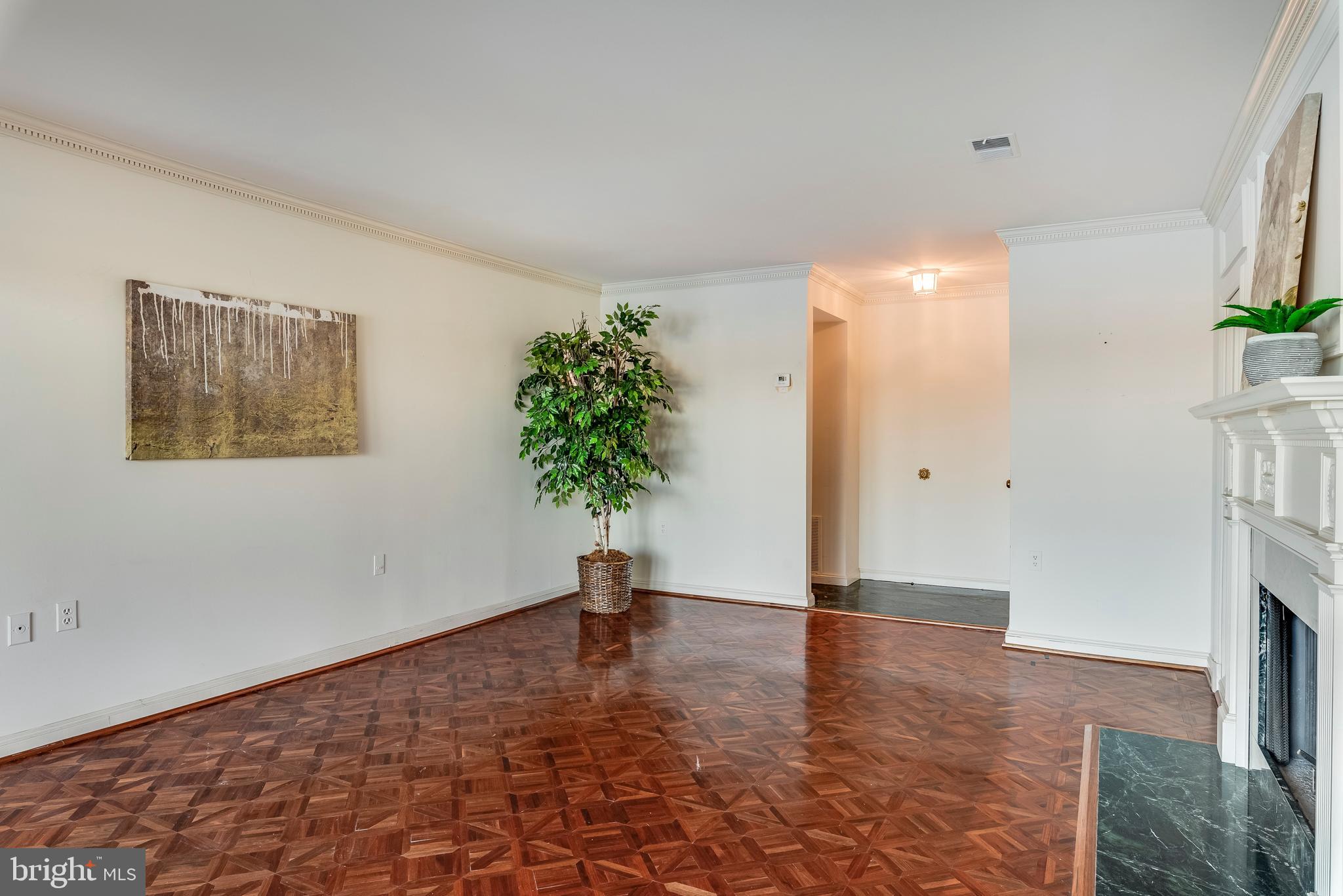 THE POINT CONDO - Residential