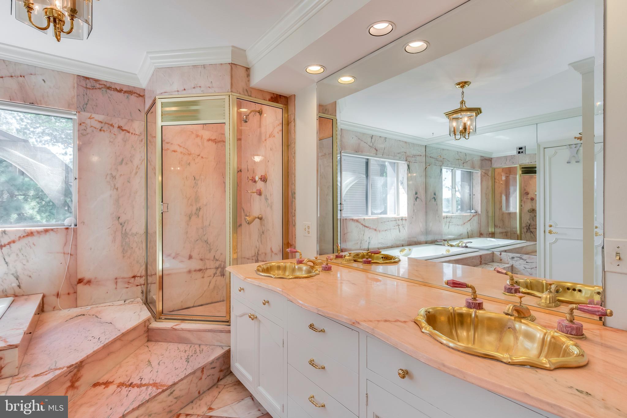 THE POINT CONDO - Residential