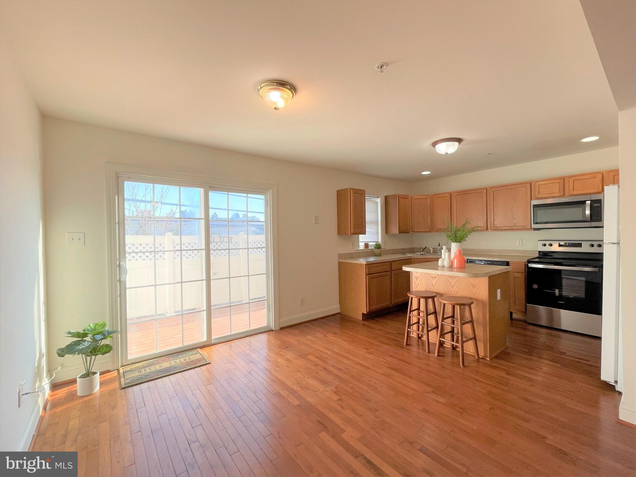 HAMPDEN HISTORIC DISTRICT - Residential