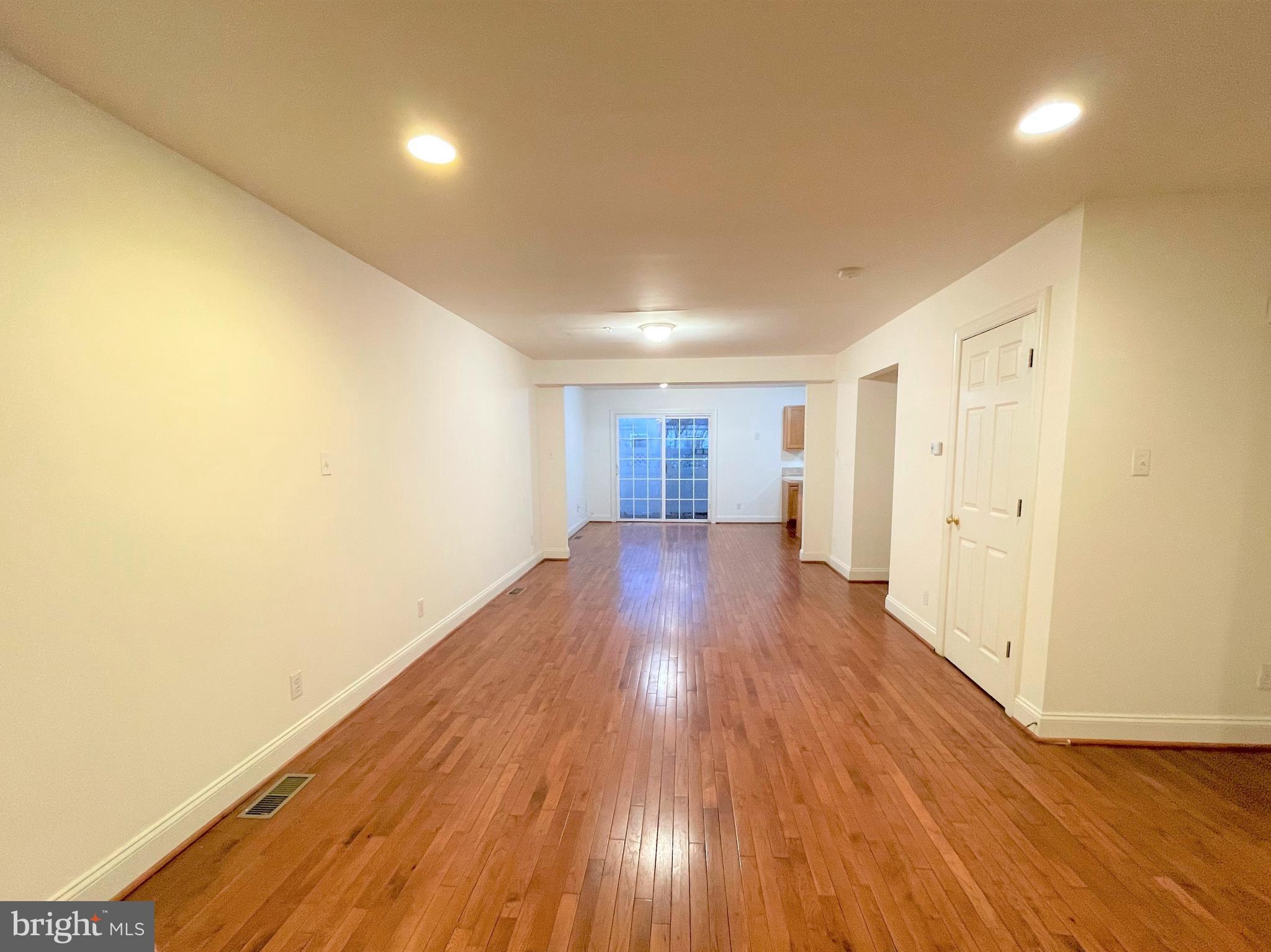 HAMPDEN HISTORIC DISTRICT - Residential