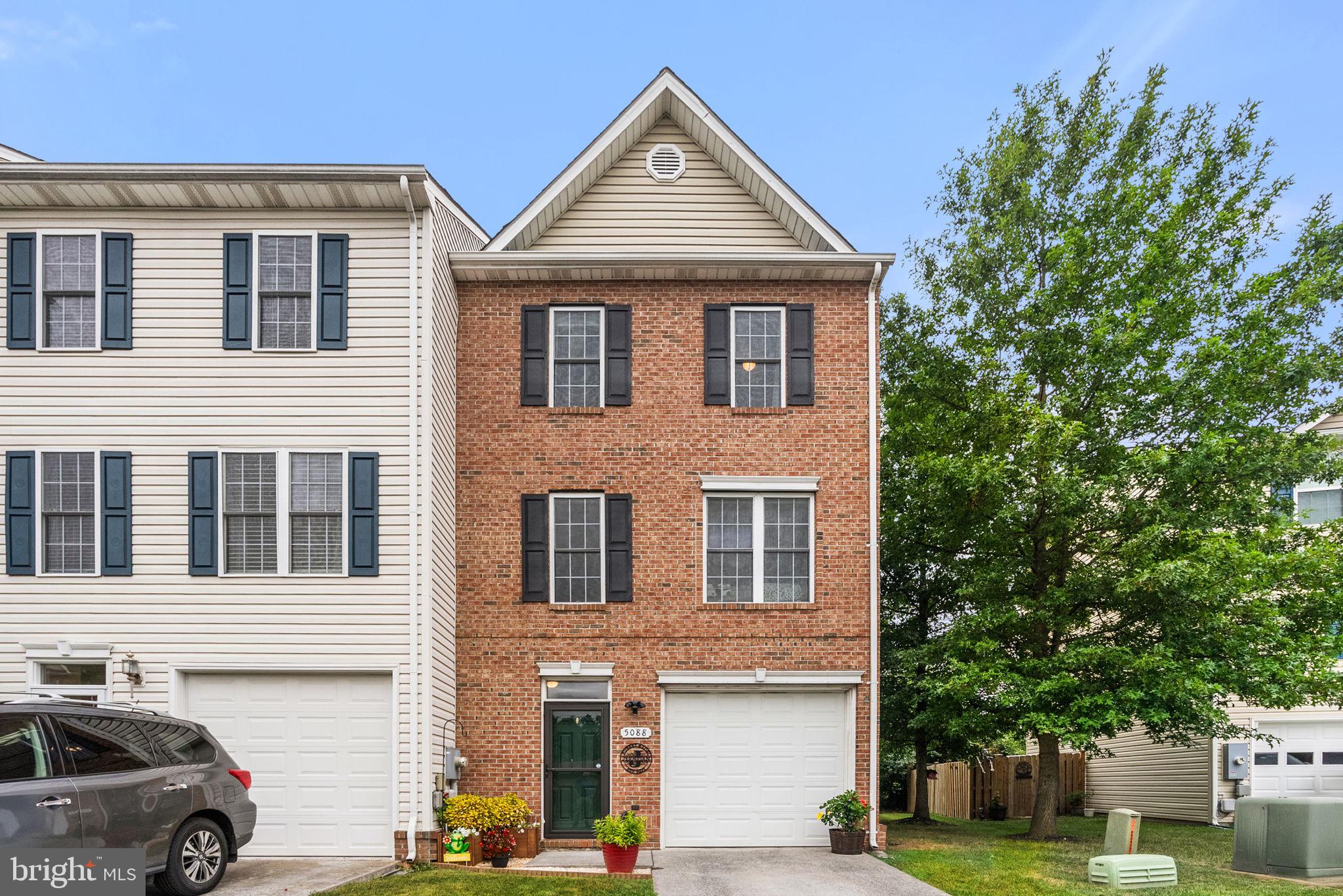 Meticulously maintained end-unit townhome in the highly sought-after Hillside Townhomes Community in the heart of Stephens City. This spacious 3-bedroom, 2 full and 2 half-bath home offers an open and inviting floor plan with plenty of natural light throughout.
The oversized kitchen provides ample counter space and cabinetry, perfect for both everyday living and entertaining. The finished lower-level family room adds flexible space for a media room, playroom, or home office. Upstairs, you’ll find generously sized bedrooms, including a serene primary suite complete with a walk-in closet and private ensuite bath.
Additional features include a convenient bathroom on every level, a 1-car garage with extra off-street parking, private outdoor space for relaxing or grilling, and guest parking within the community.
Ideally located near schools, shopping, dining, parks, sports fields, and walking trails, with easy access to major commuter routes—this home blends comfort, convenience, and community living.