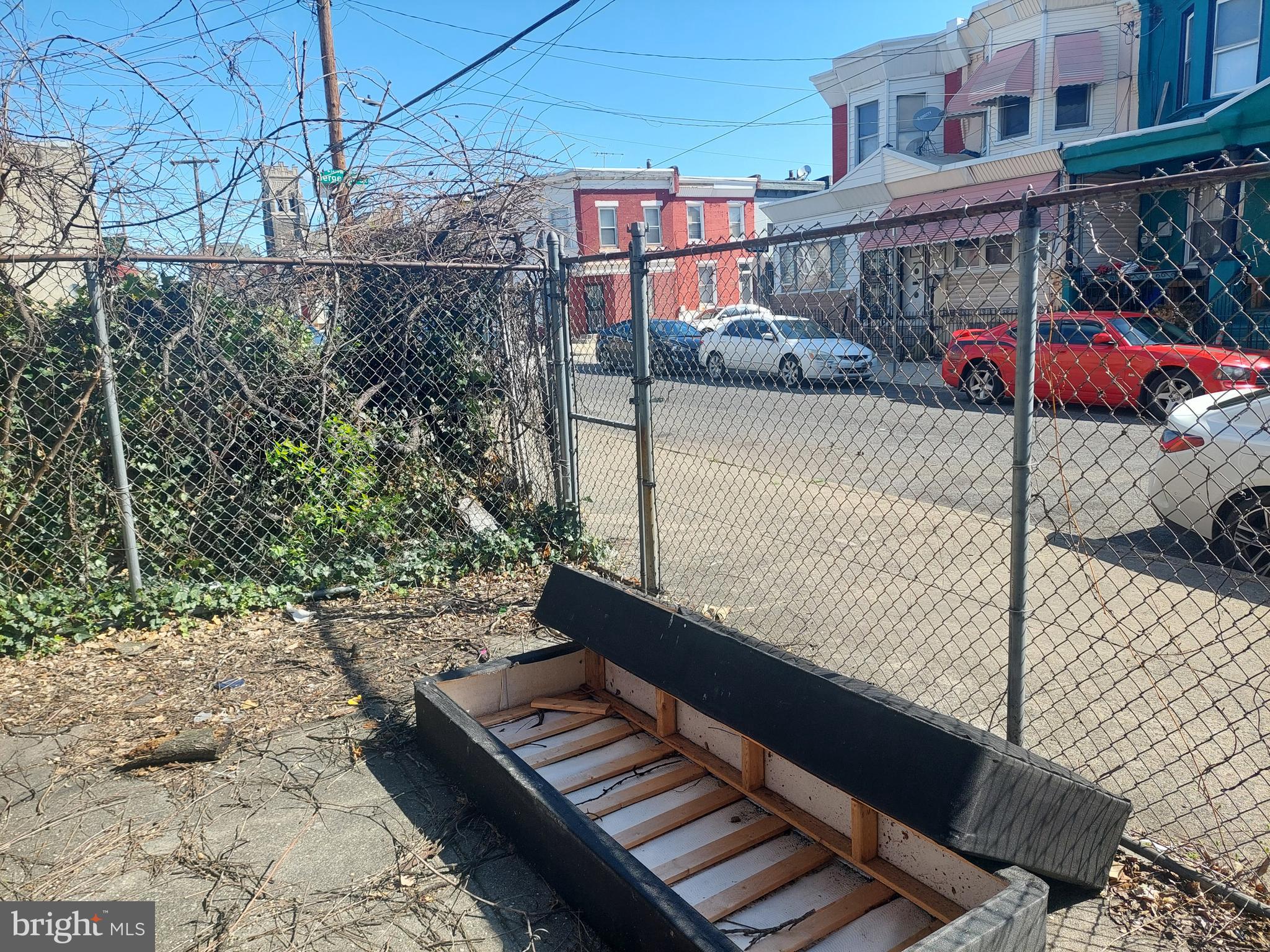 STRAWBERRY MANSION - Residential