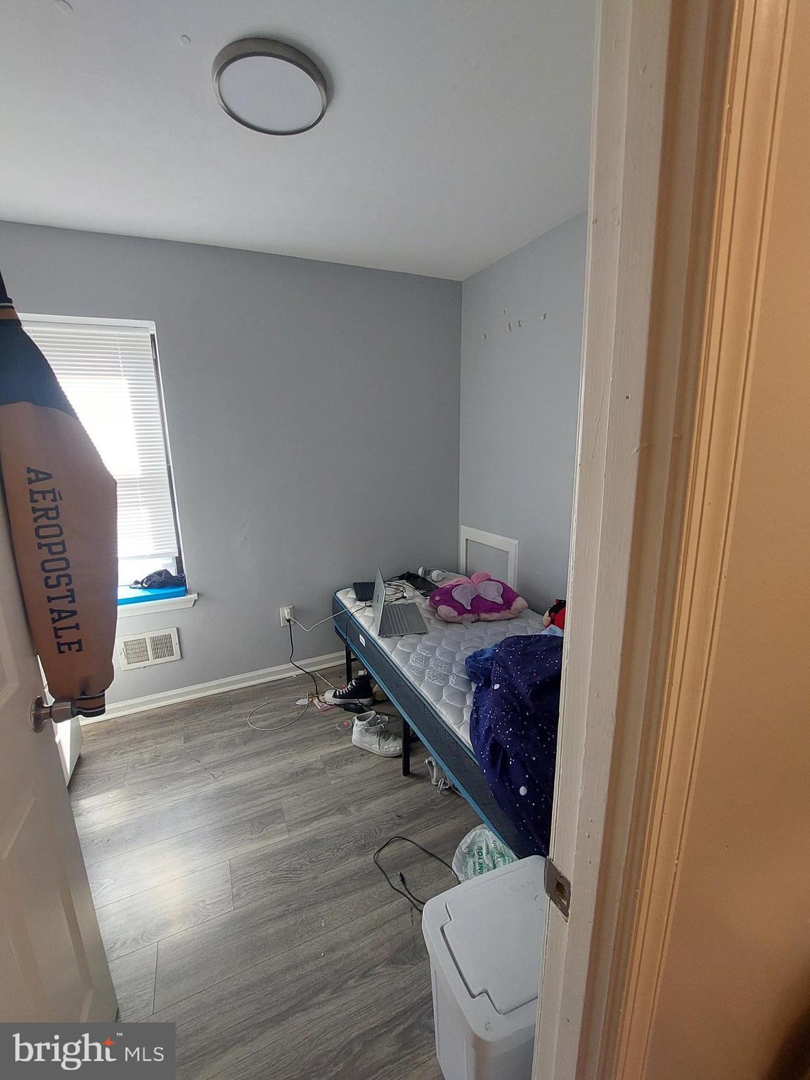 STRAWBERRY MANSION - Residential