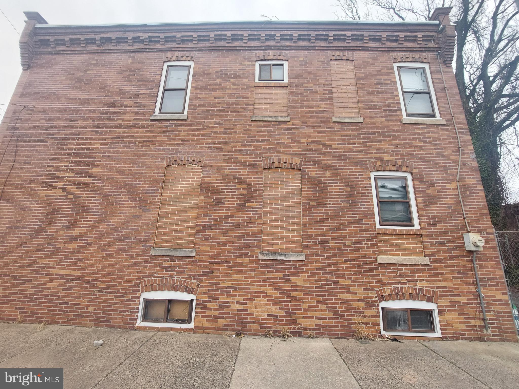 STRAWBERRY MANSION - Residential