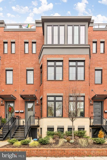 Condominium at 146 S STREET NW A
