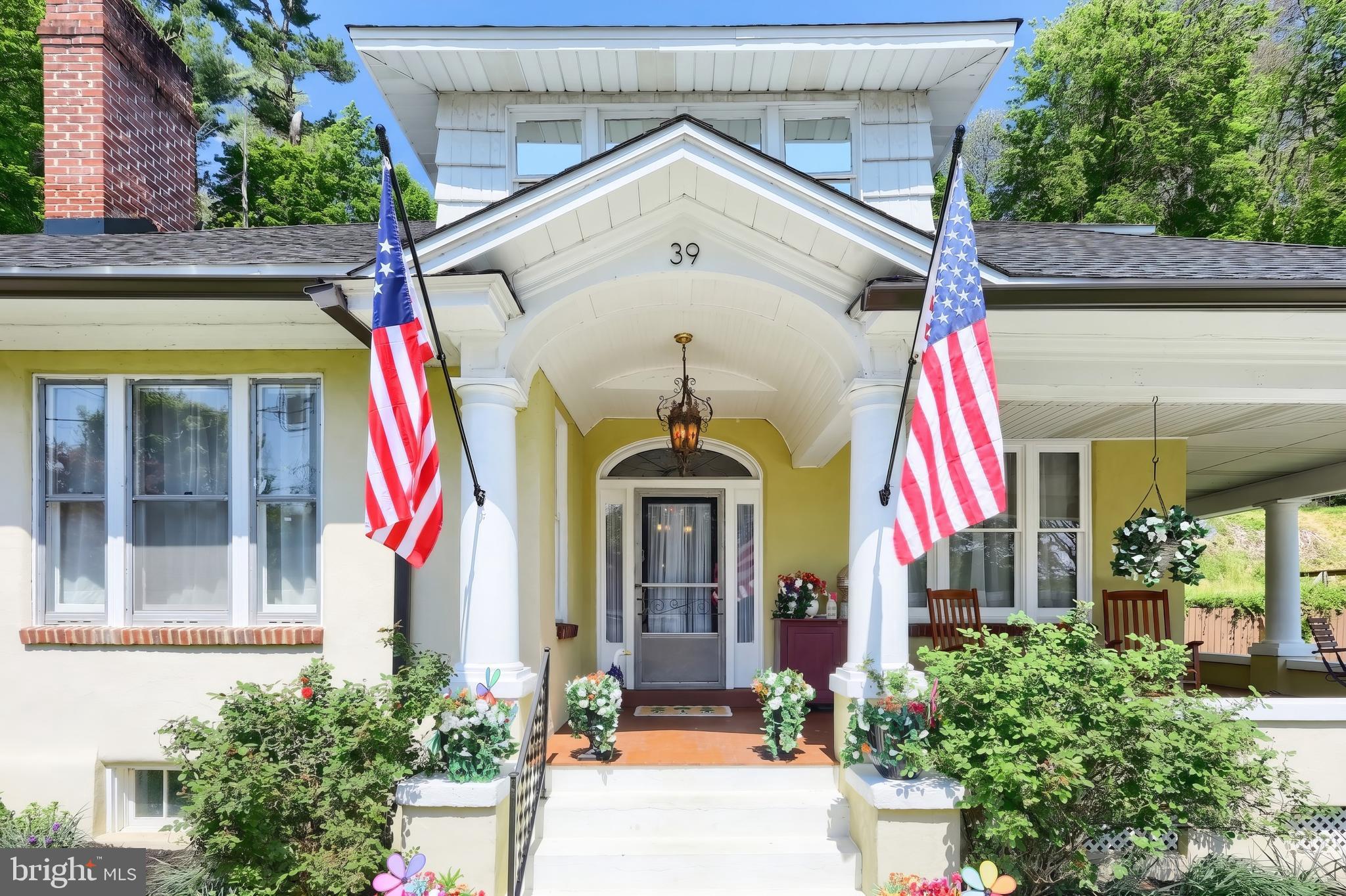 39 COTTAGE AVENUE
