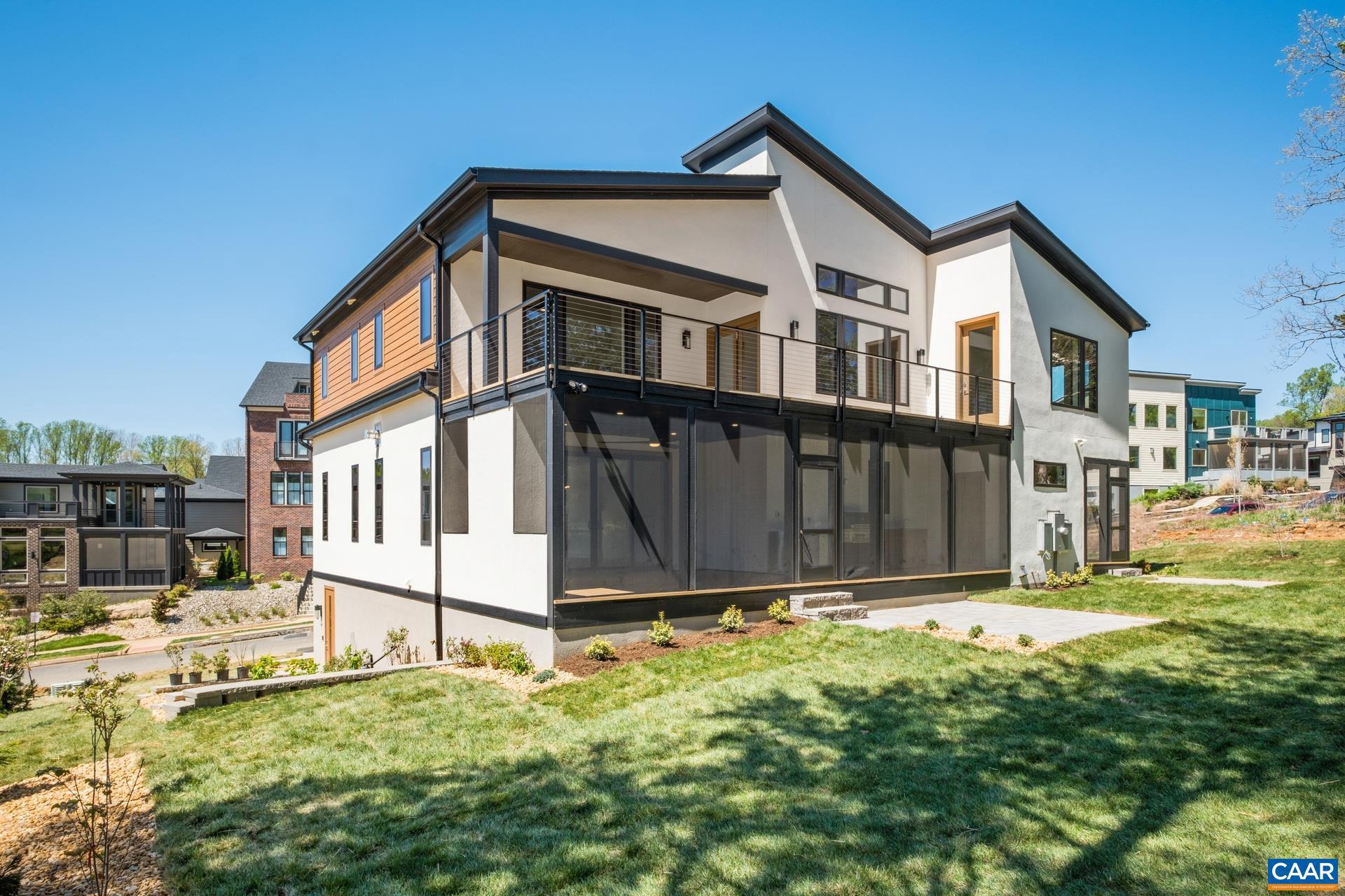 LOCHLYN HILL - Residential