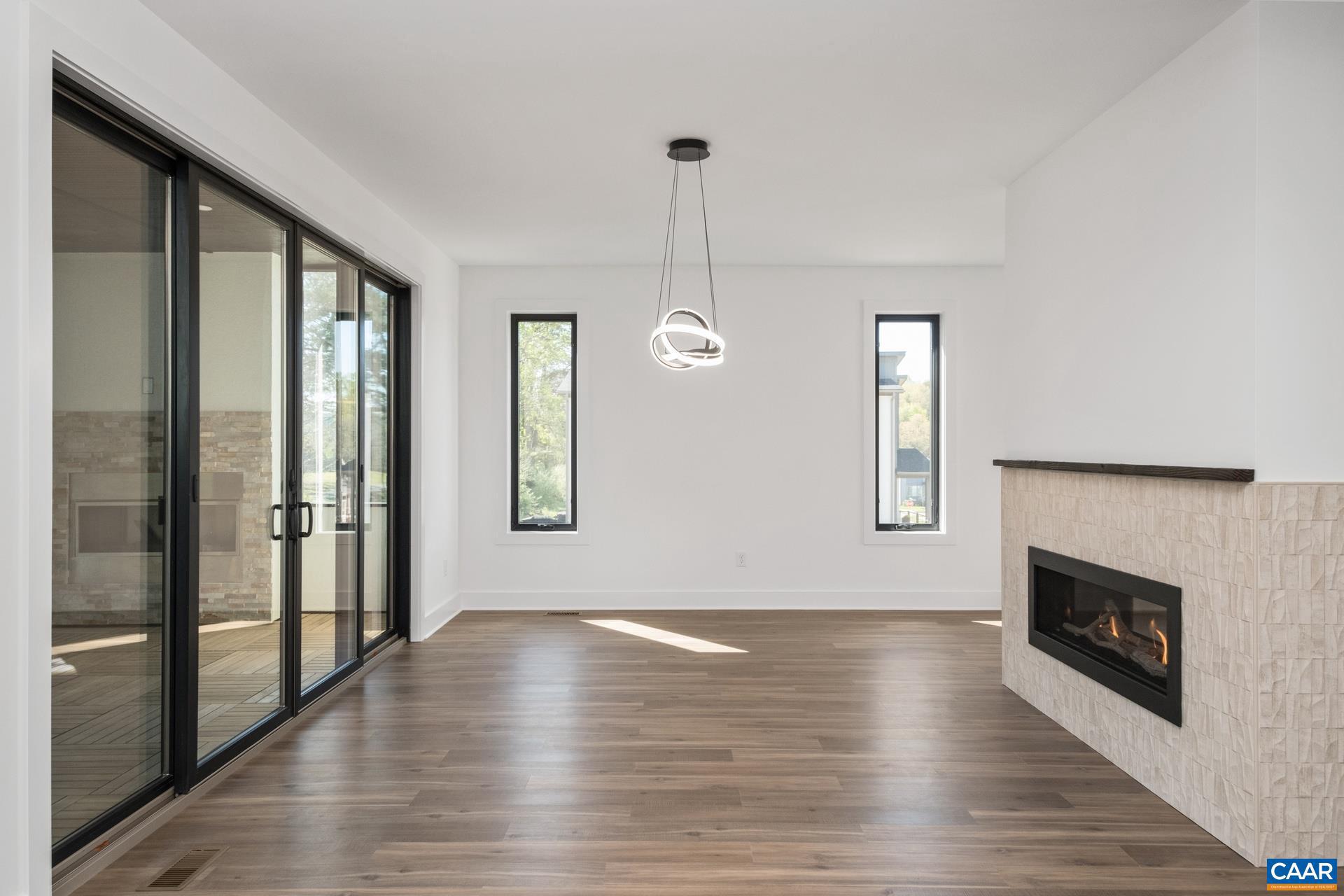 LOCHLYN HILL - Residential