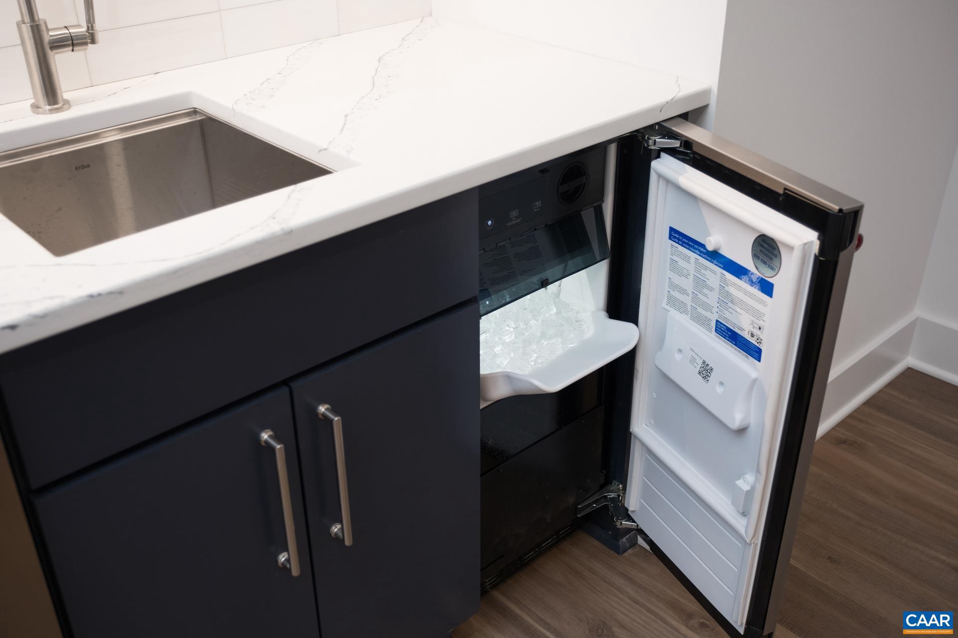 LOCHLYN HILL - Residential