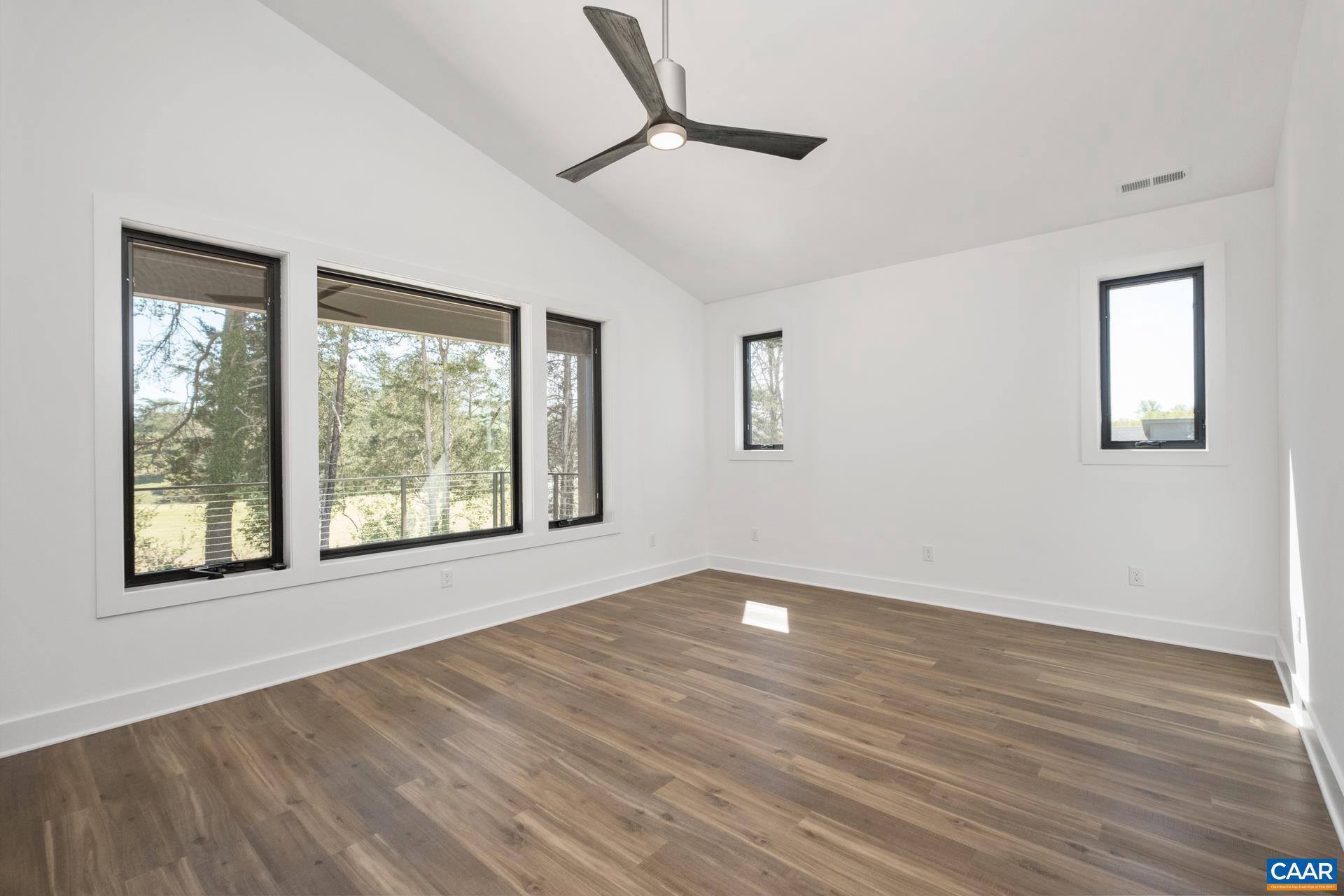 LOCHLYN HILL - Residential