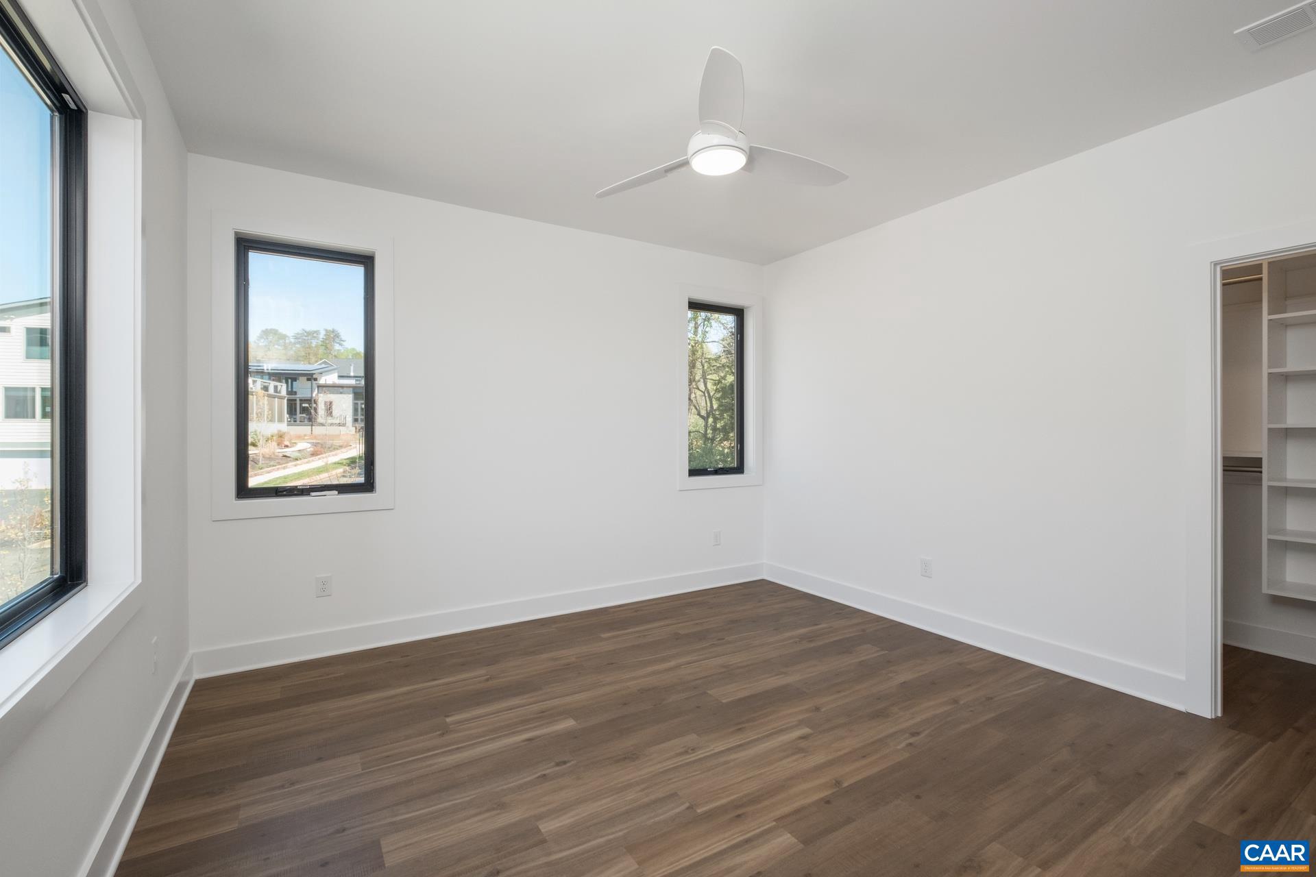 LOCHLYN HILL - Residential