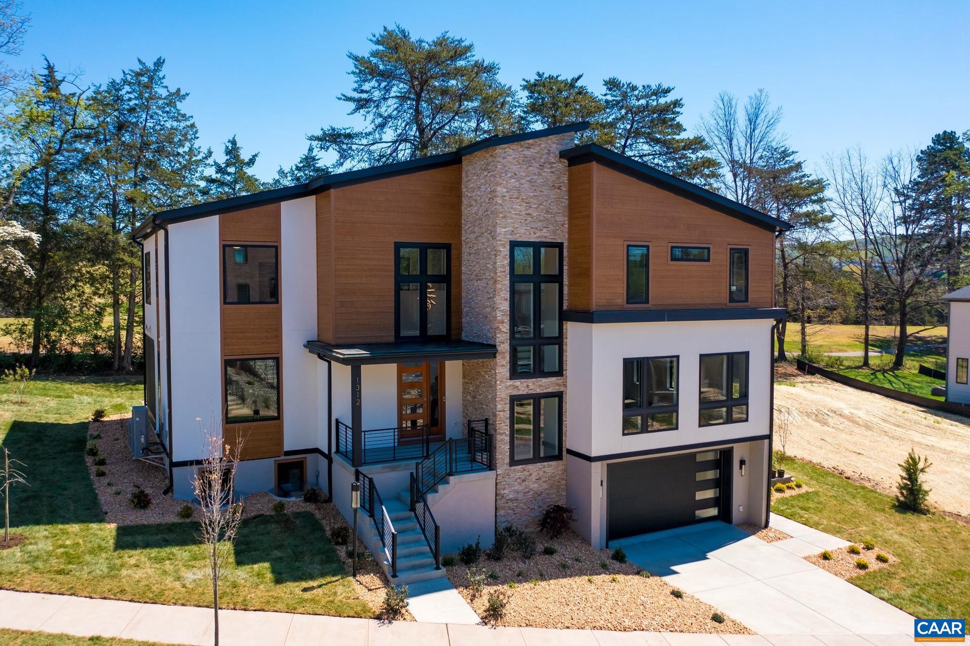 LOCHLYN HILL - Residential