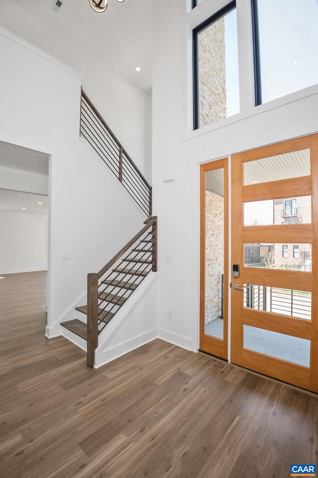 LOCHLYN HILL - Residential