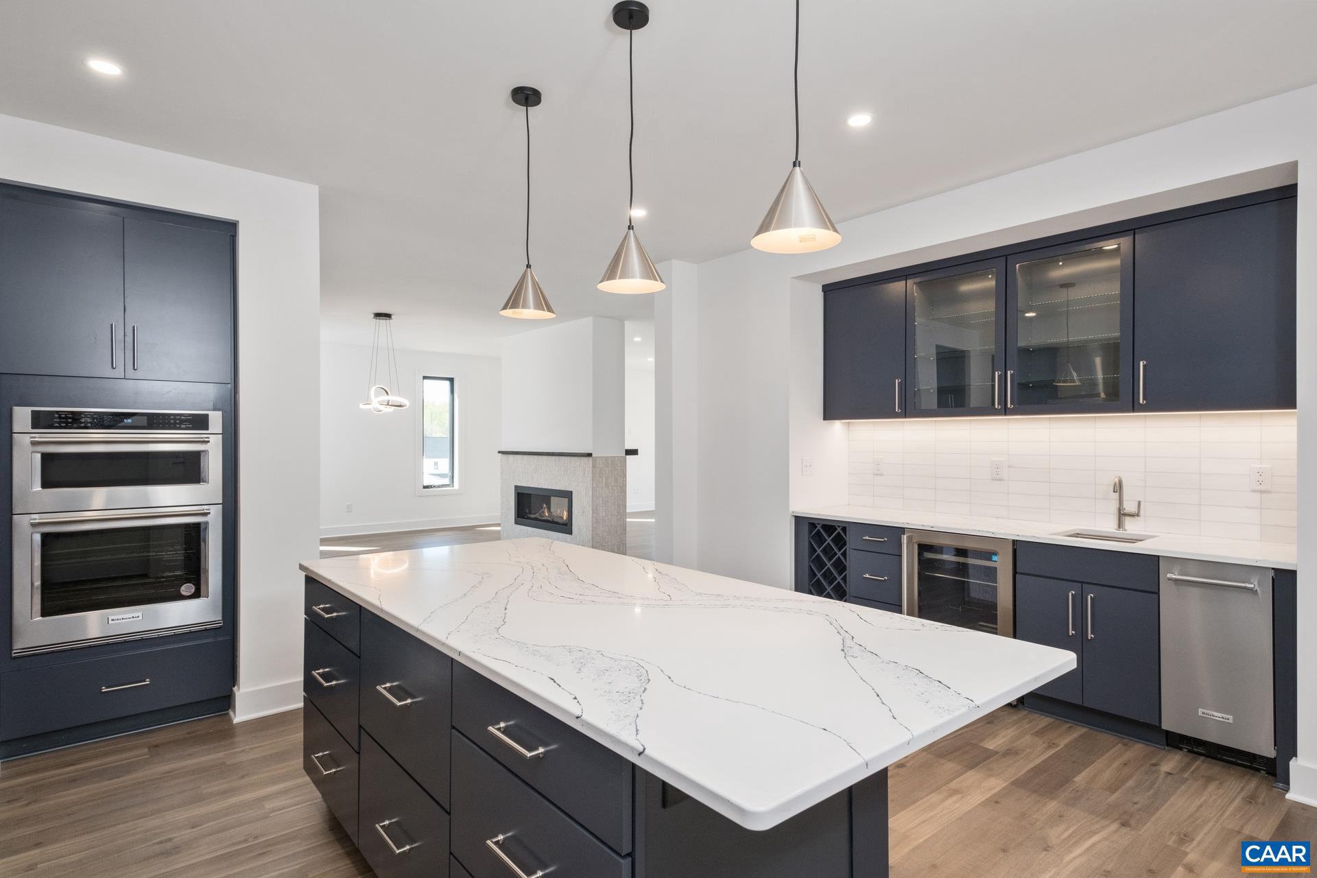 LOCHLYN HILL - Residential