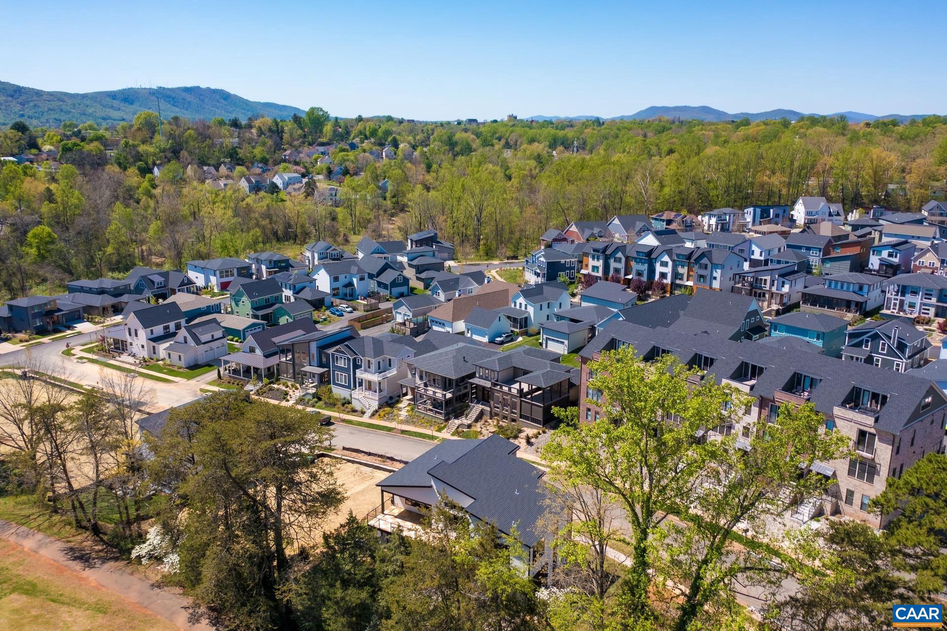 LOCHLYN HILL - Residential